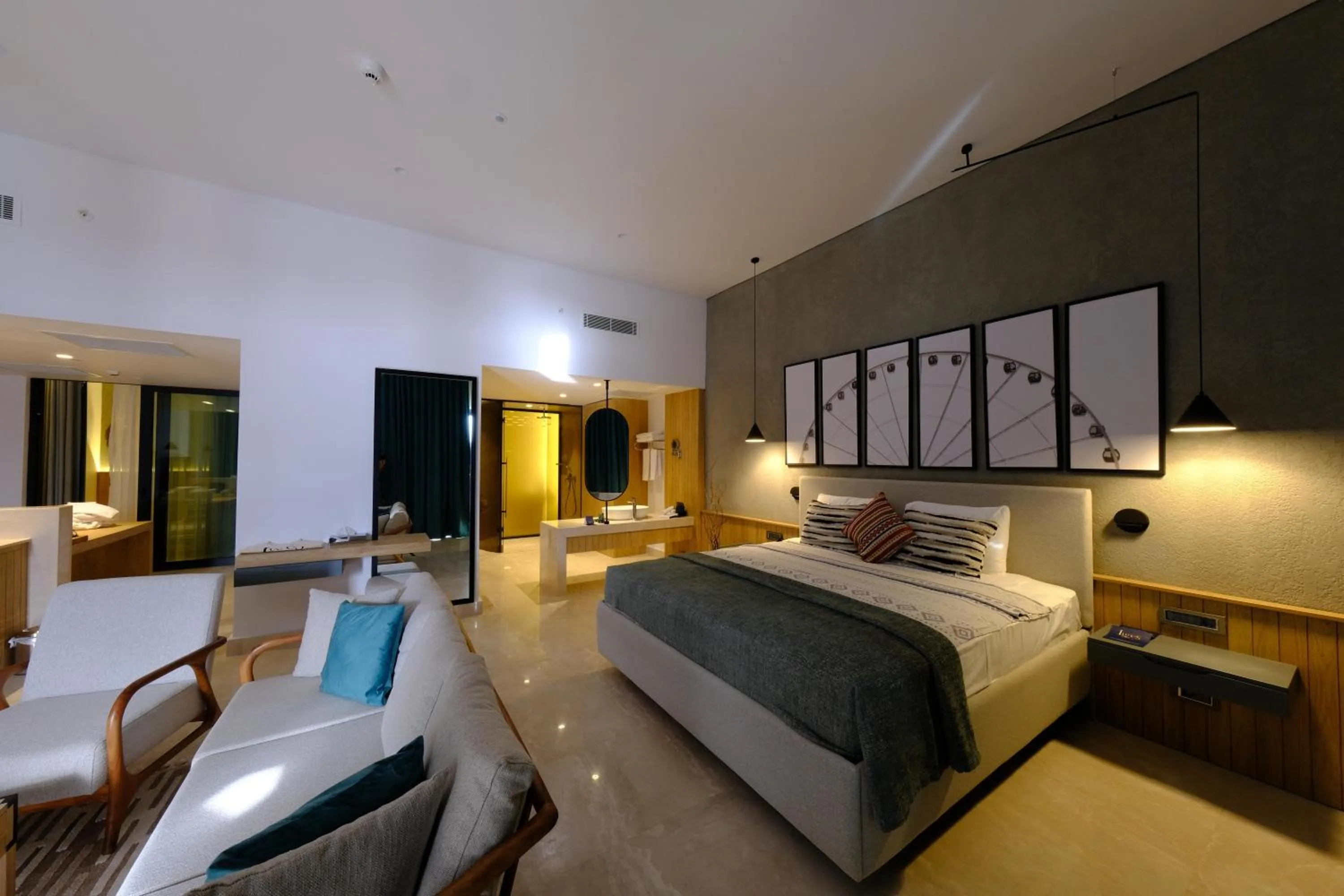 Photo of the whole room, Bed in Lures Hotel