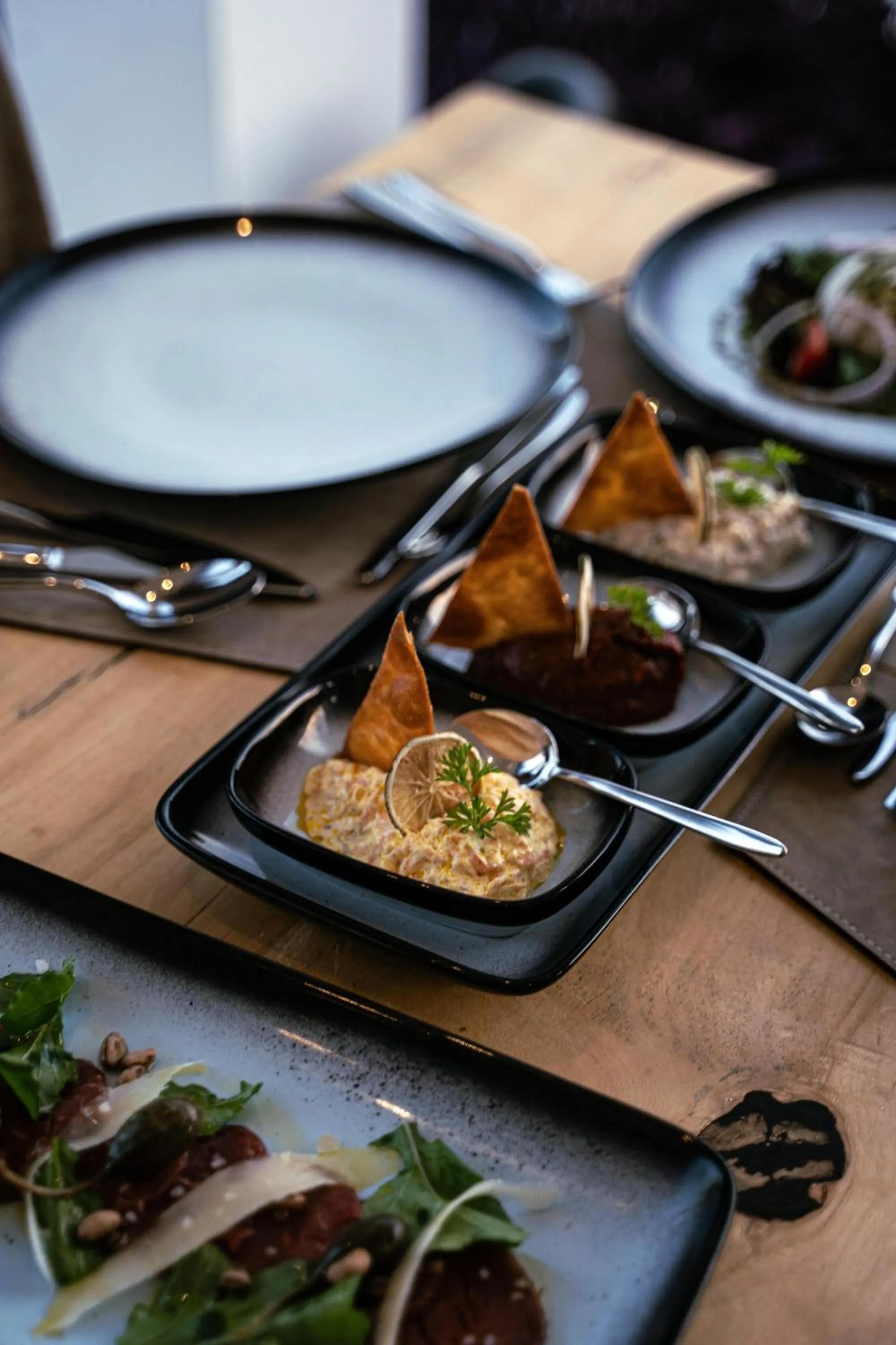 Restaurant/places to eat in Lures Hotel