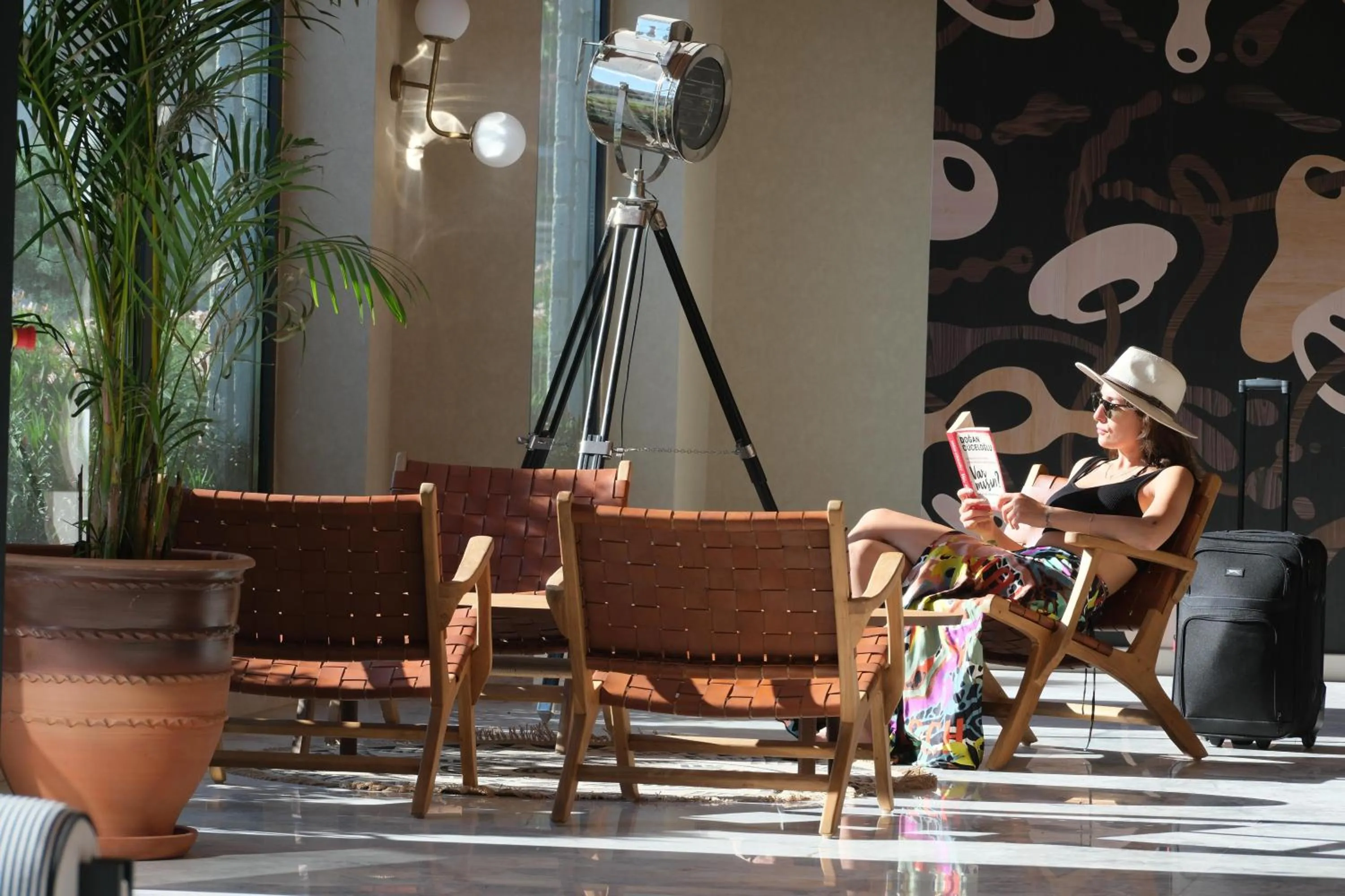 Lobby or reception in Lures Hotel