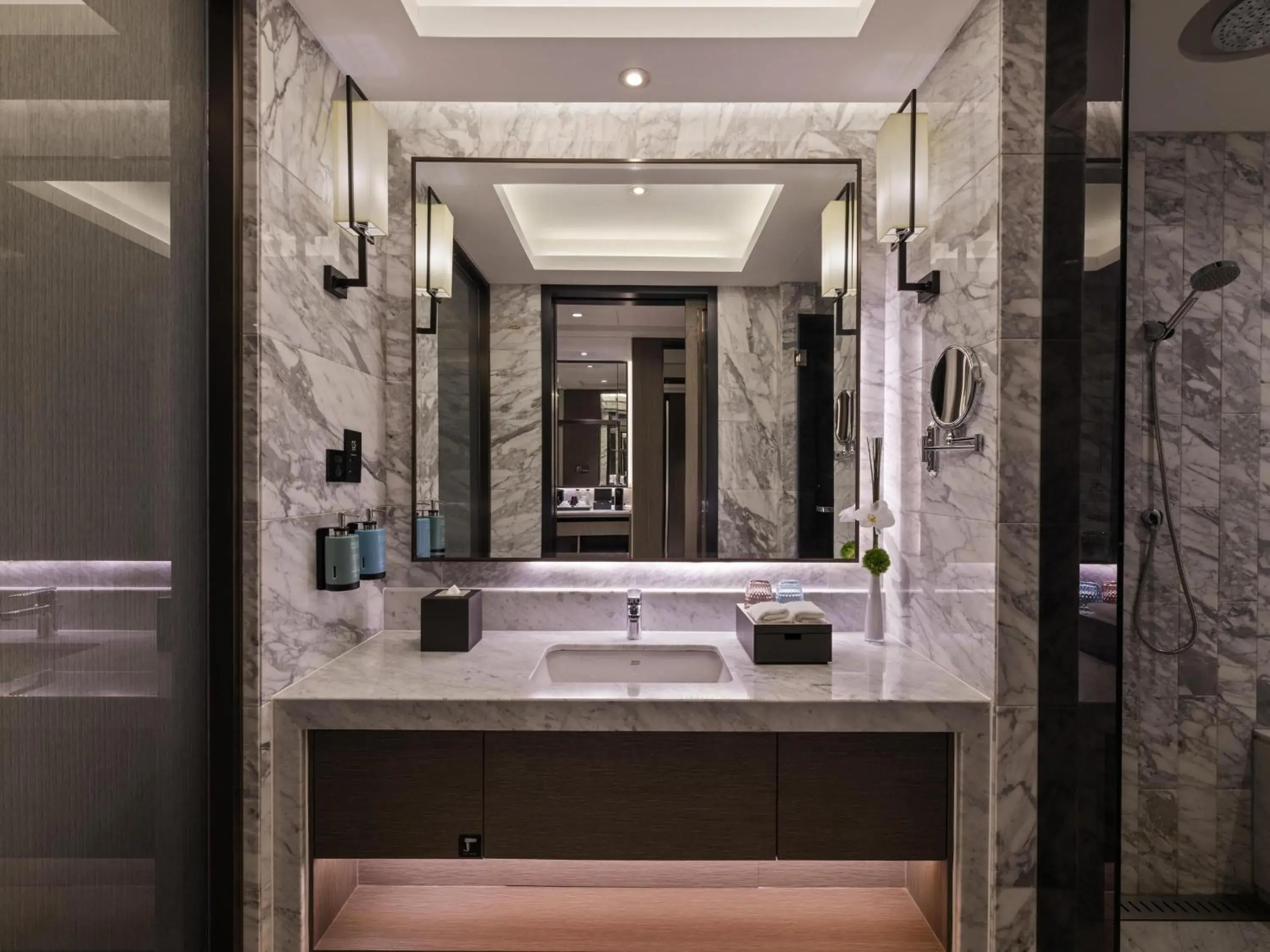 Superior Twin Room in Novotel Kunshan Yangcheng Lake Superior Twin Room in Novotel Kunshan Yangcheng Lake