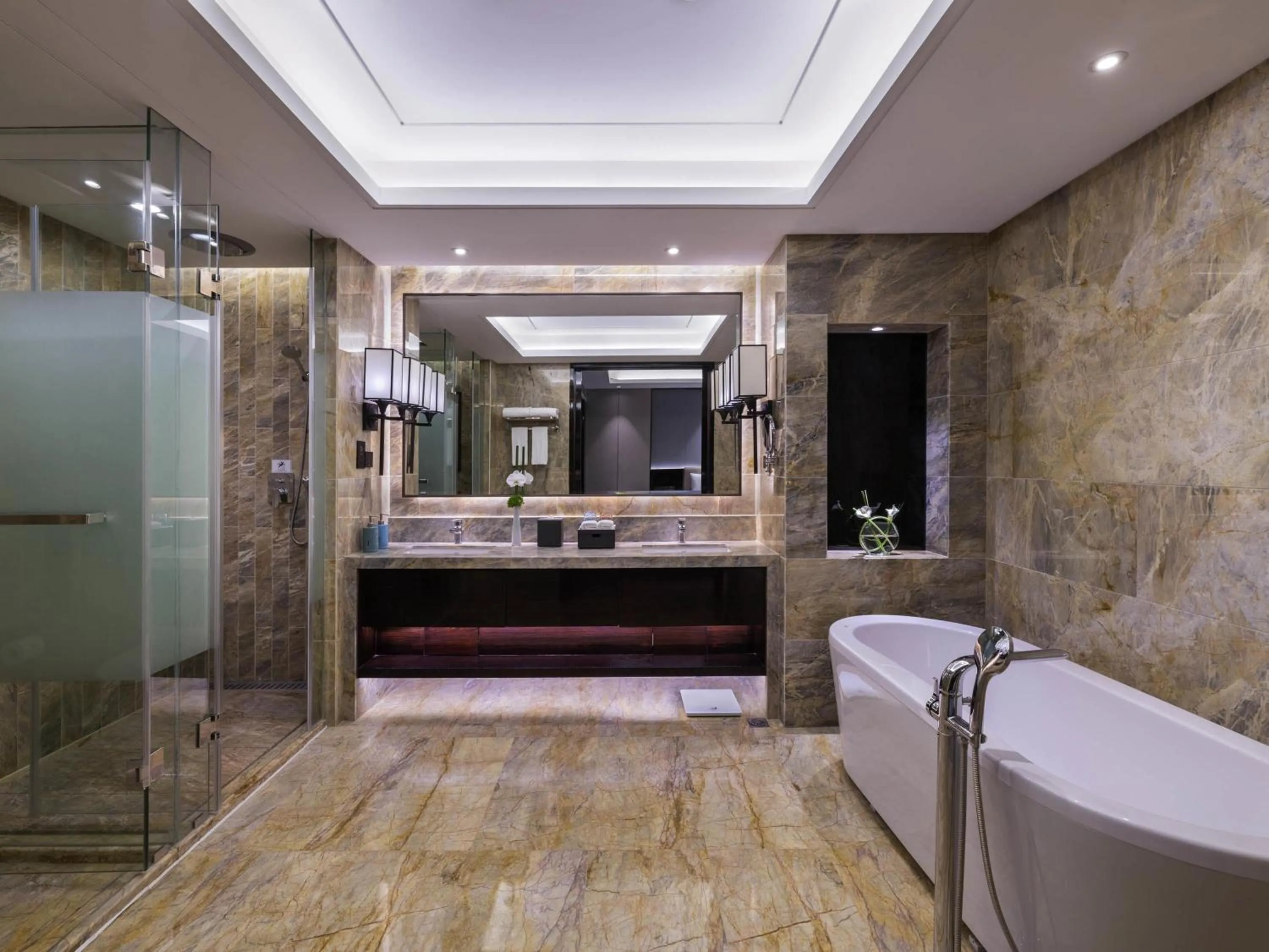 Photo of the whole room in Novotel Kunshan Yangcheng Lake