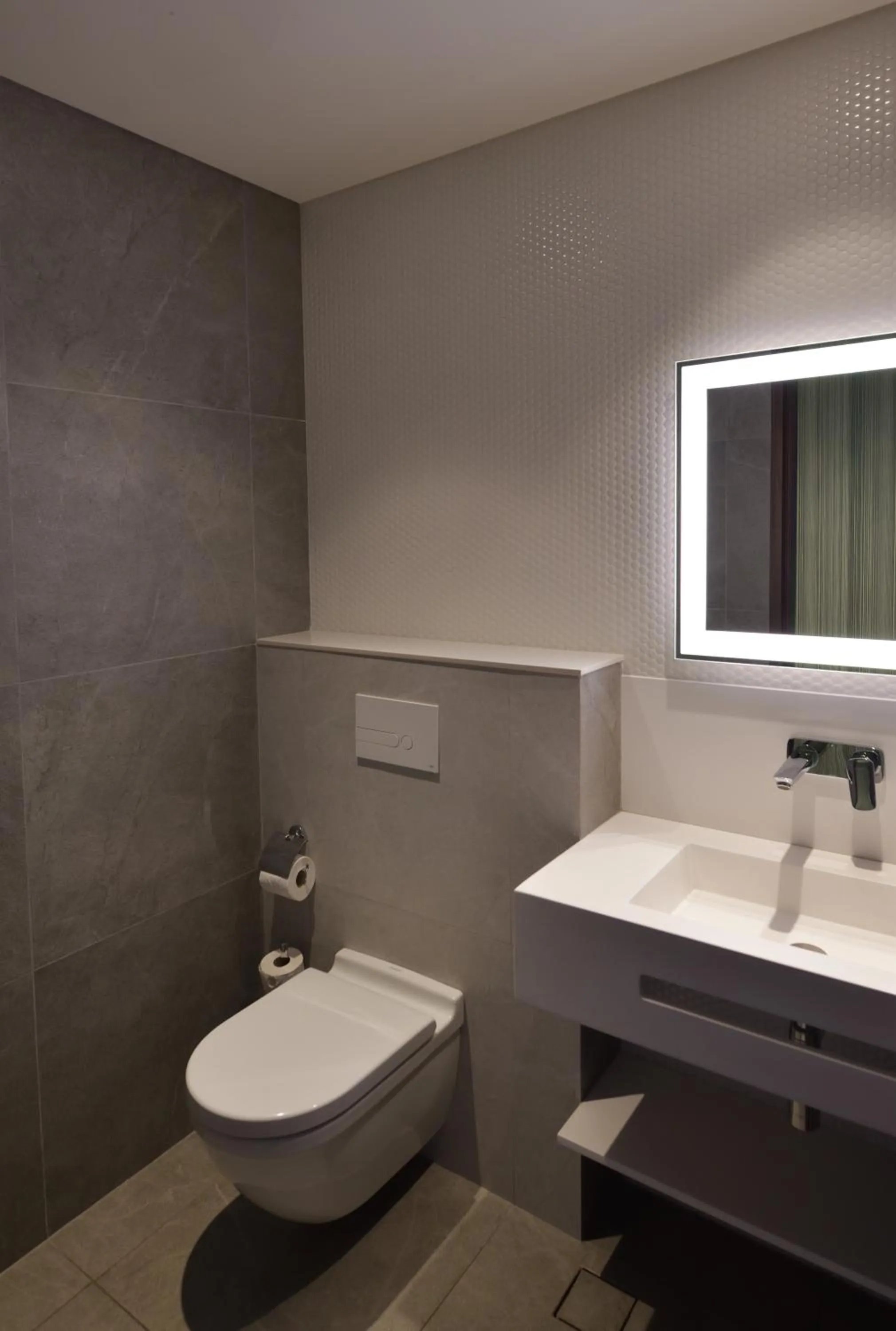 Toilet in Novotel Kinshasa La Gombe