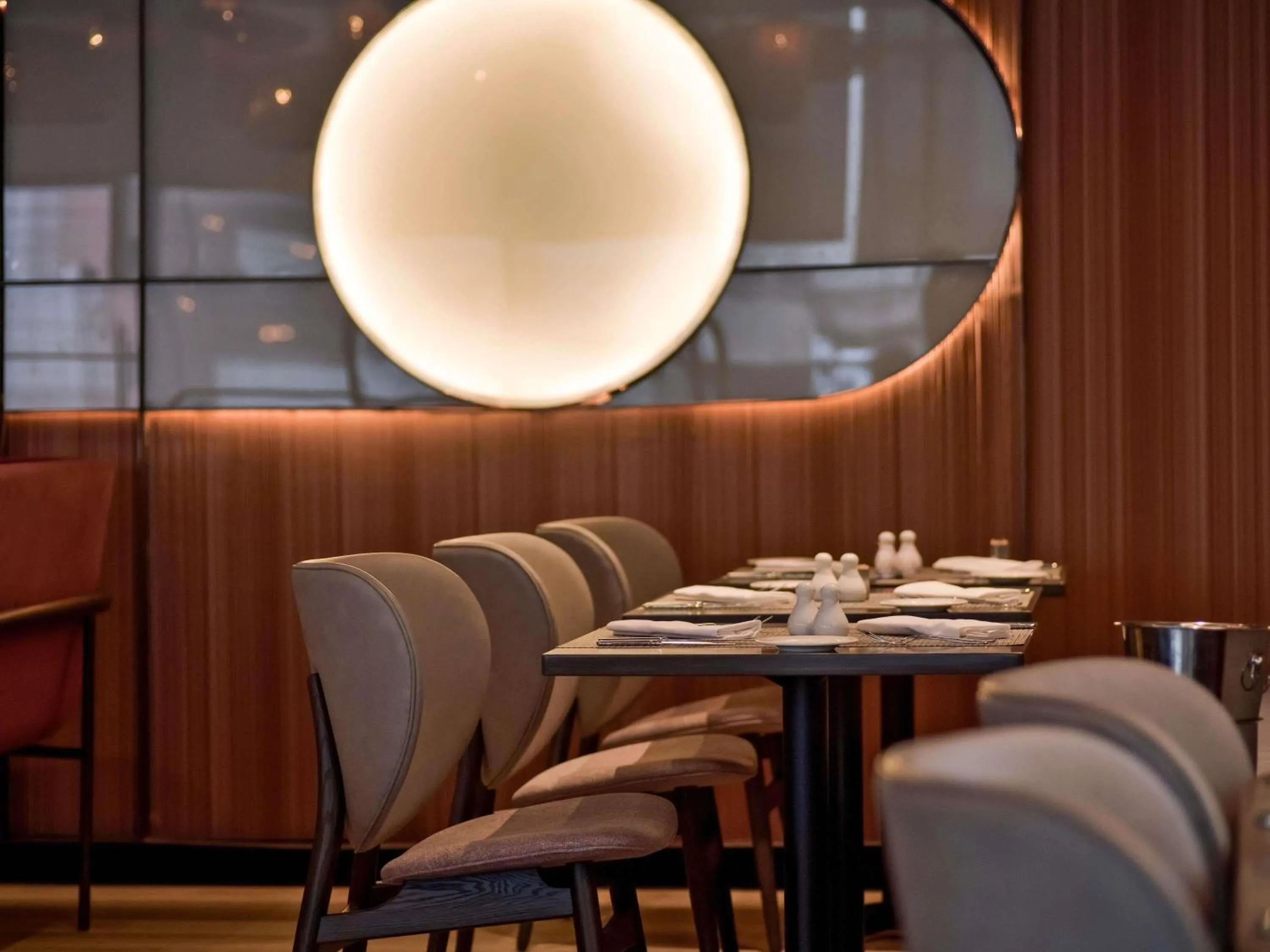 Restaurant/places to eat in Novotel Kinshasa La Gombe