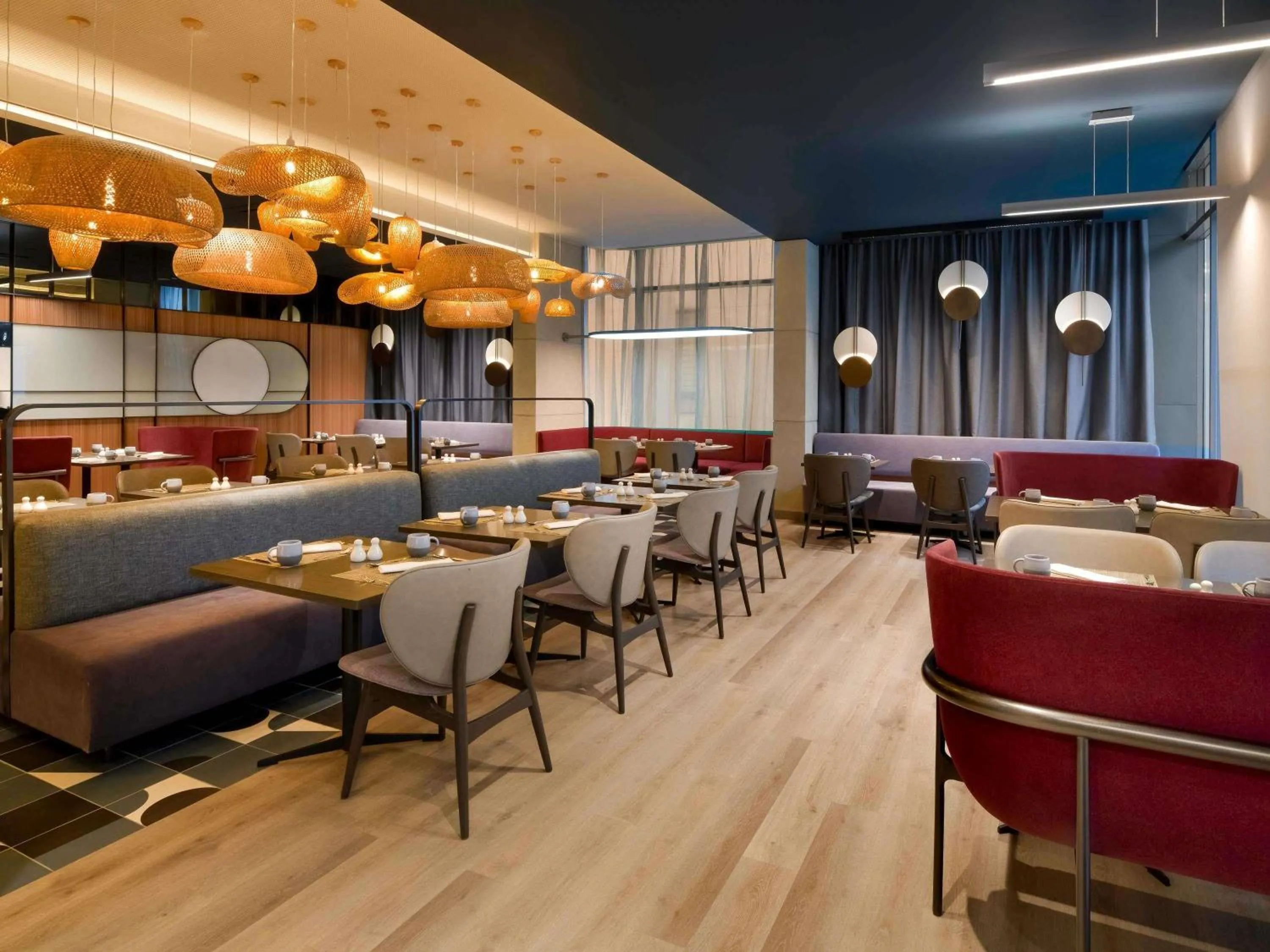 Restaurant/places to eat in Novotel Kinshasa La Gombe