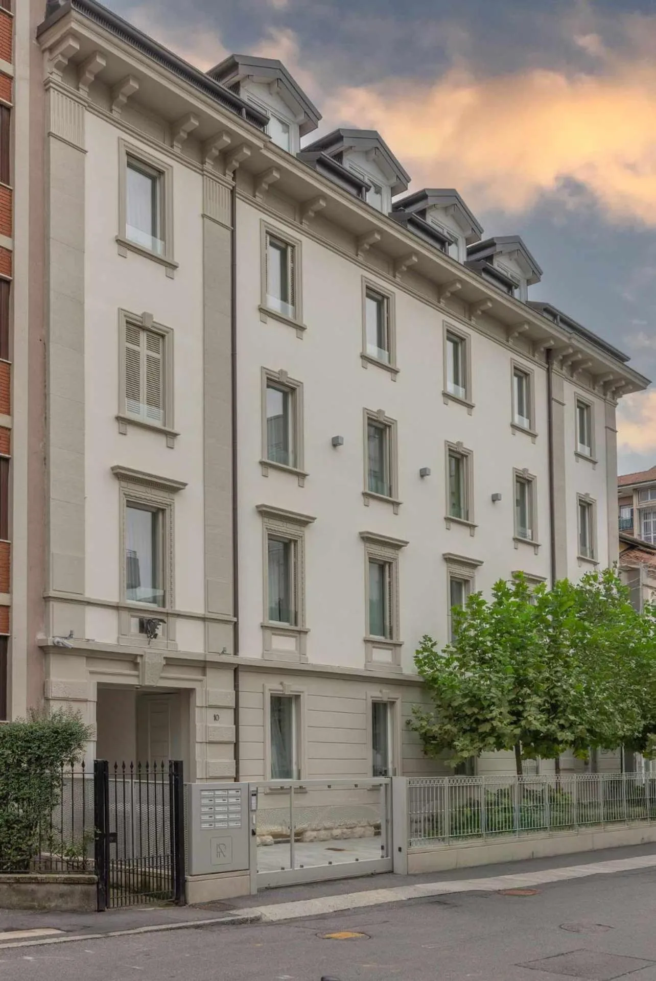 AR Boutique Apartments