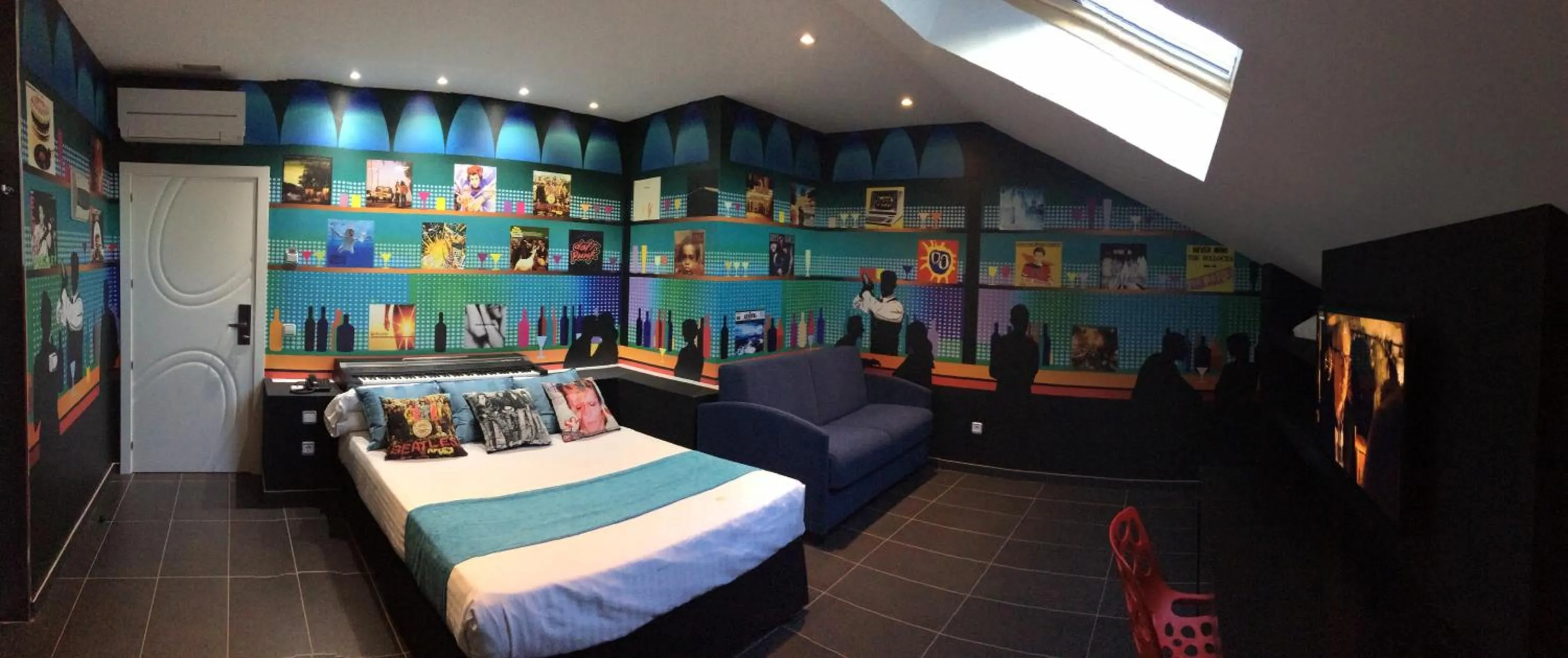 Photo of the whole room, Bed in Hotel Indiana