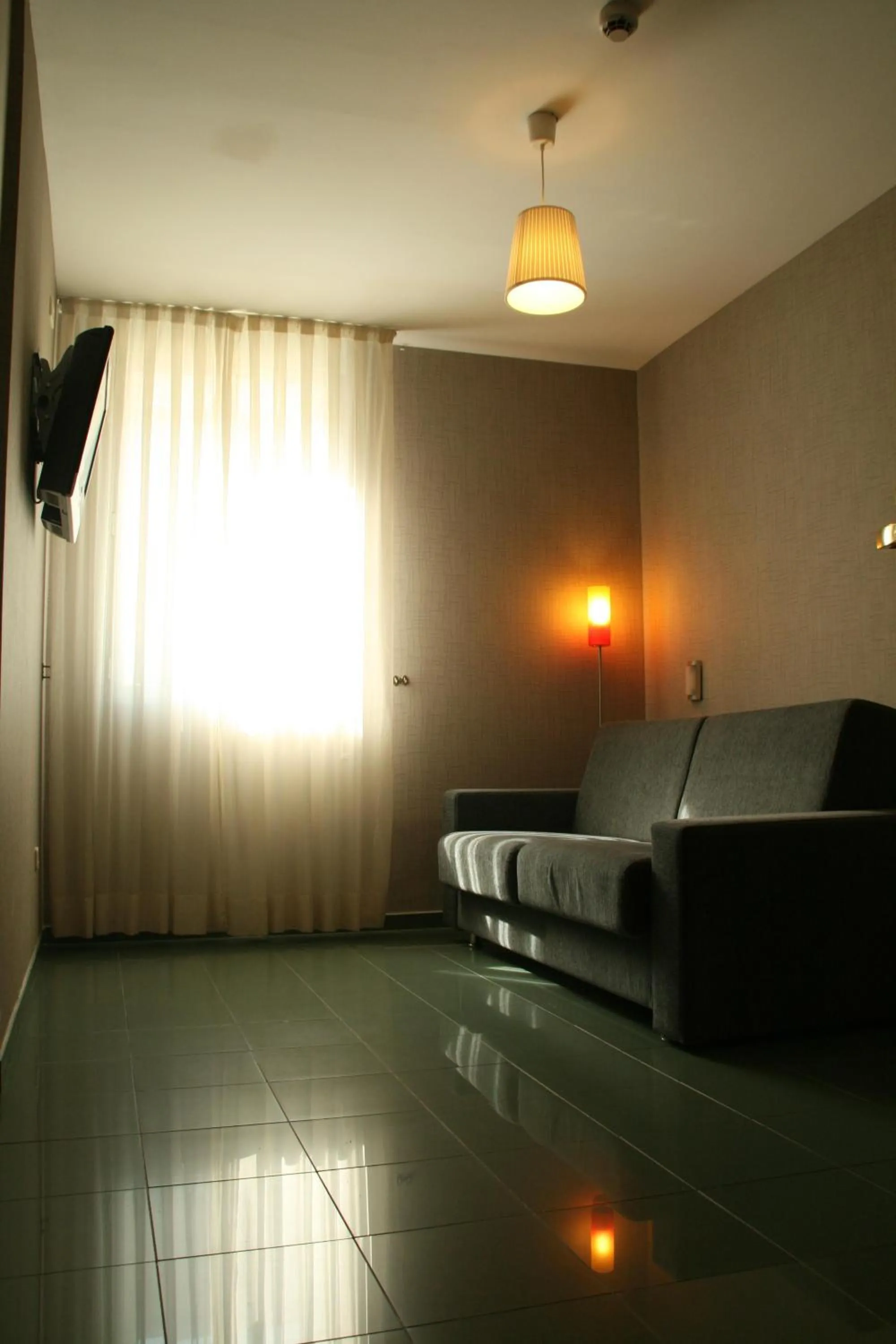 Photo of the whole room, Bed in Hotel Indiana