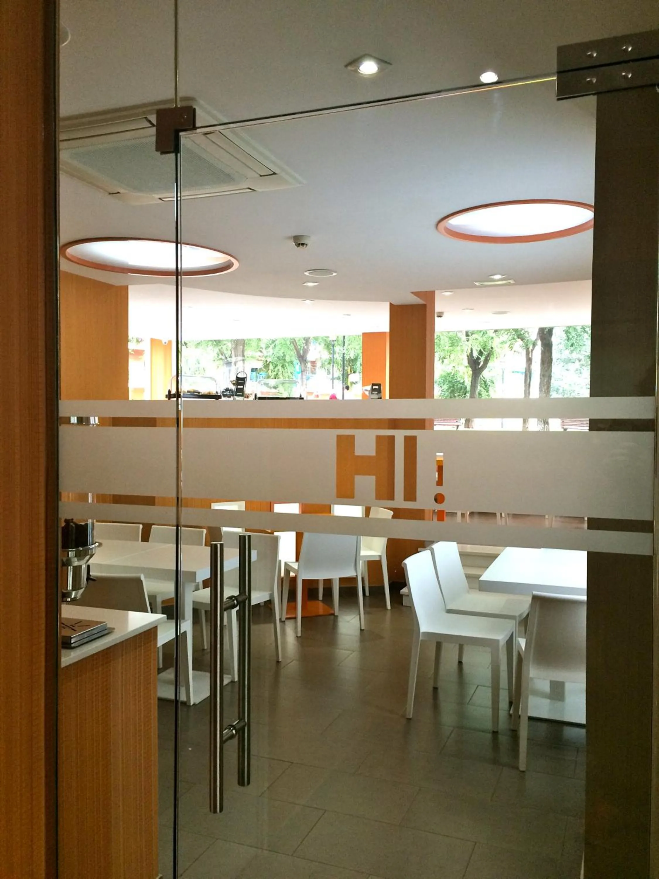 Area and facilities in Hotel Indiana