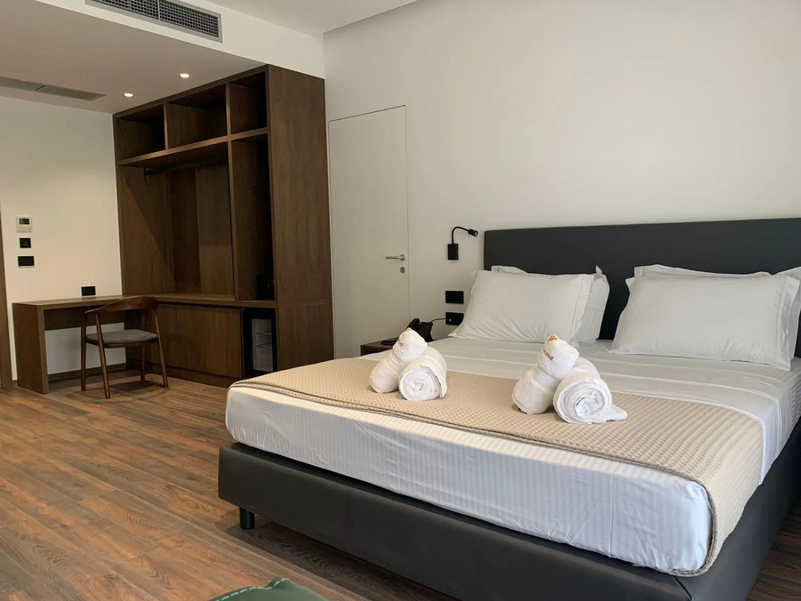 Bed in Black Diamond Hotel Dhermi