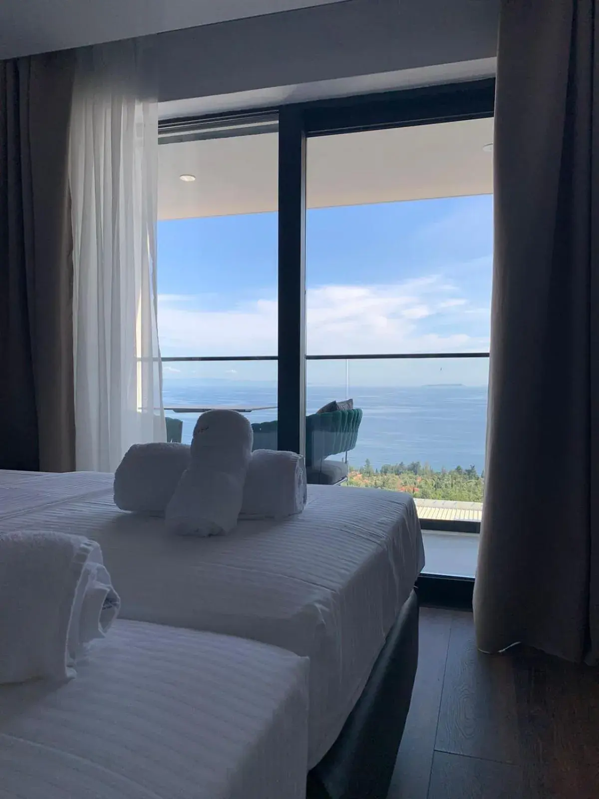 Deluxe Double Room with Sea View in Black Diamond Hotel Dhermi Deluxe Double Room with Sea View in Black Diamond Hotel Dhermi