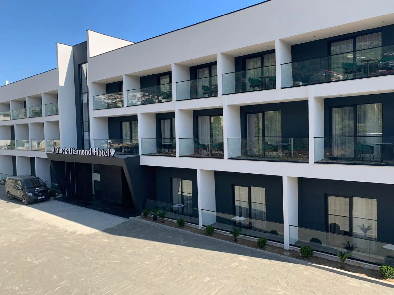 Property building in Black Diamond Hotel Dhermi