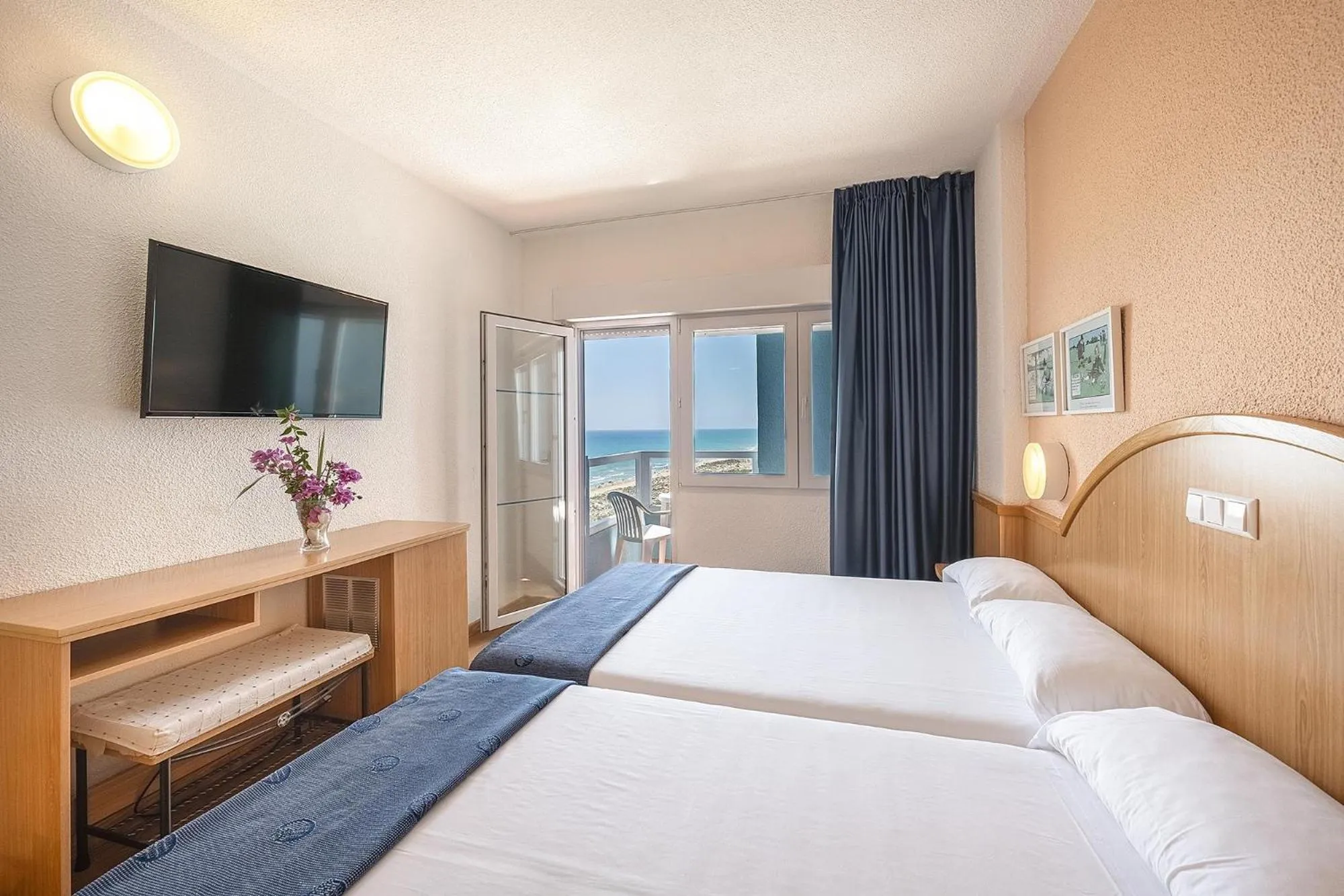 Photo of the whole room, Bed in Hotel Playas de Guardamar