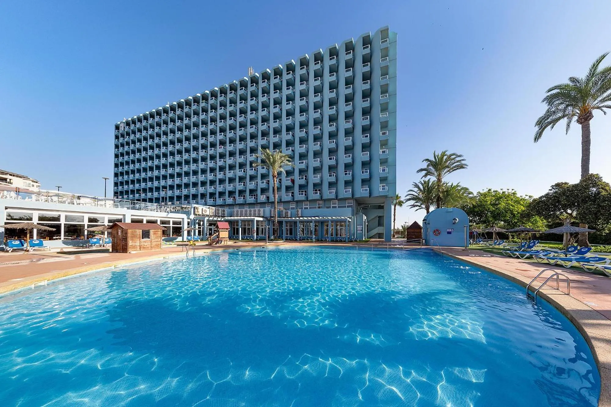 Swimming pool in Hotel Playas de Guardamar