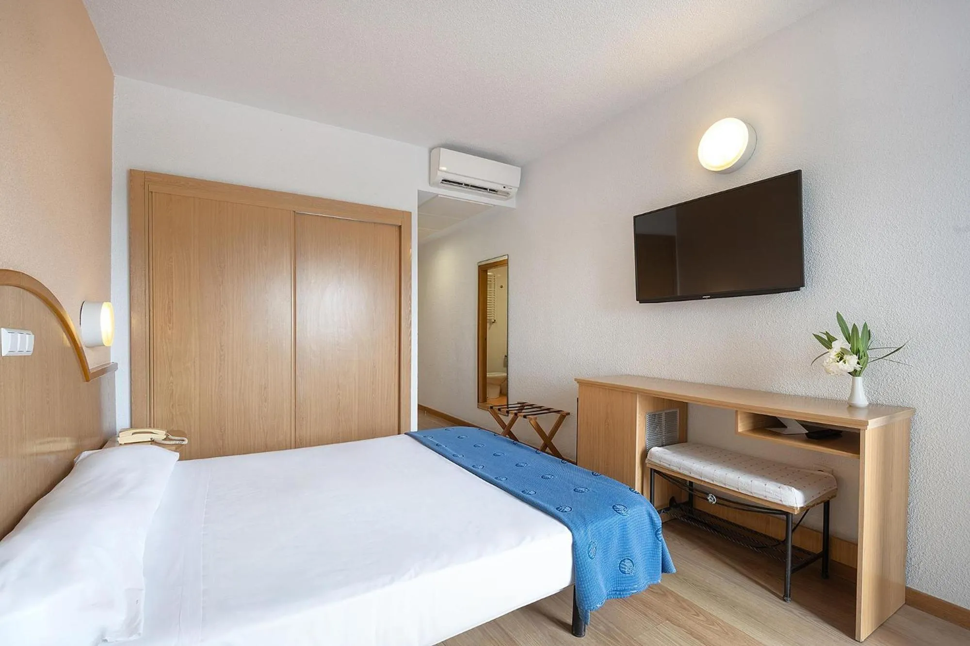 Photo of the whole room, Bed in Hotel Playas de Guardamar