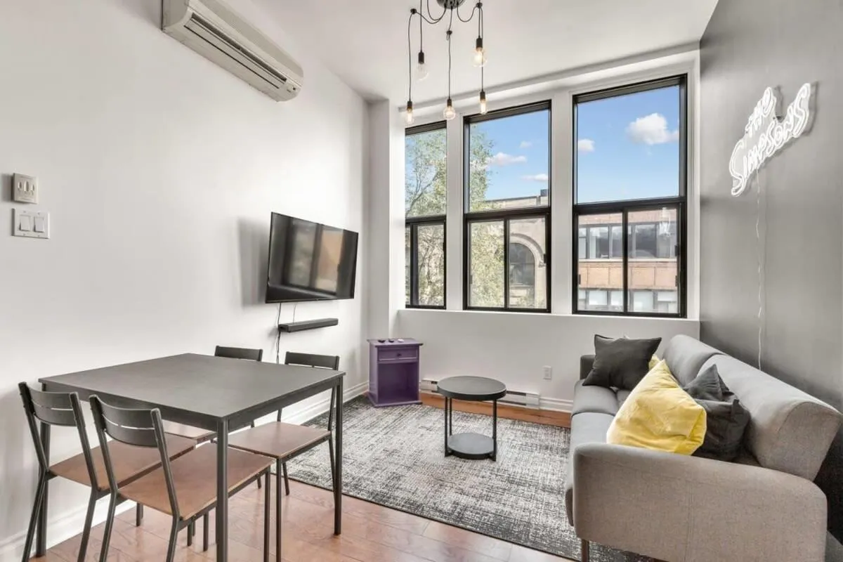 M11 The Simpsons Suite 3BR in The Heart of MTL