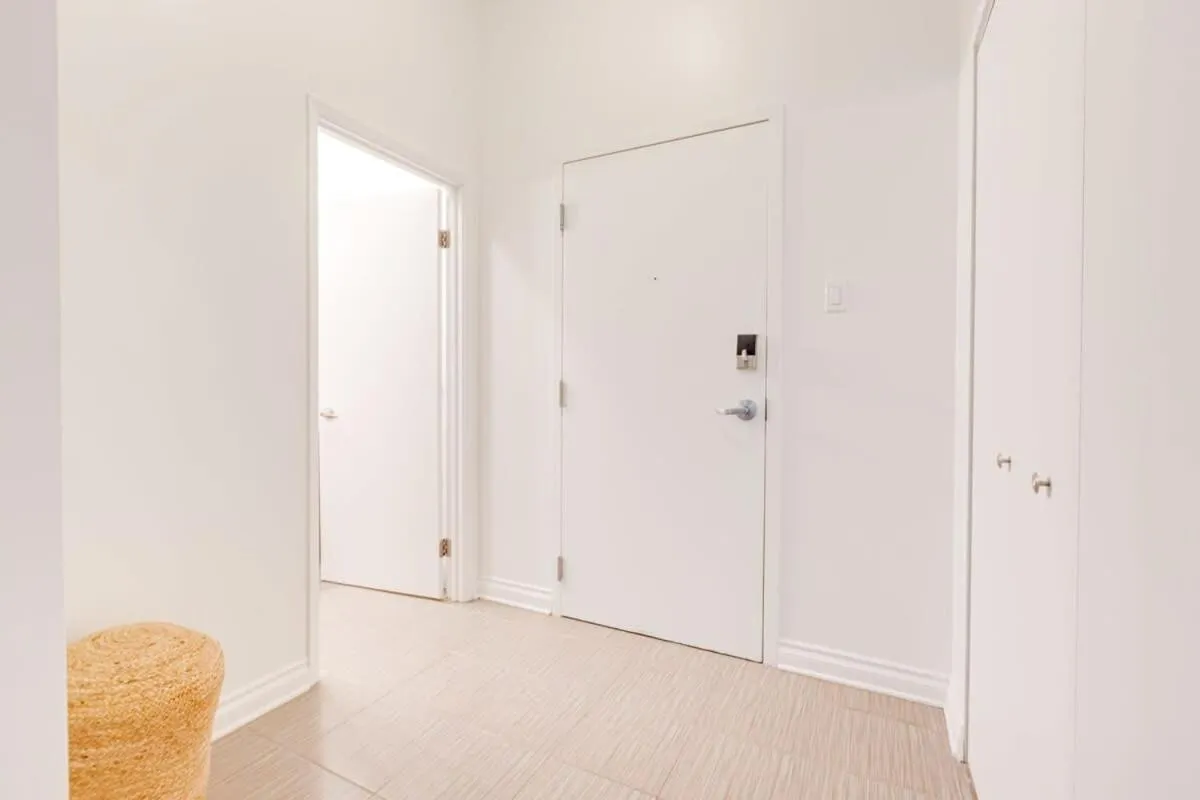 M11 Stylish Modern 3BR in Prime Location