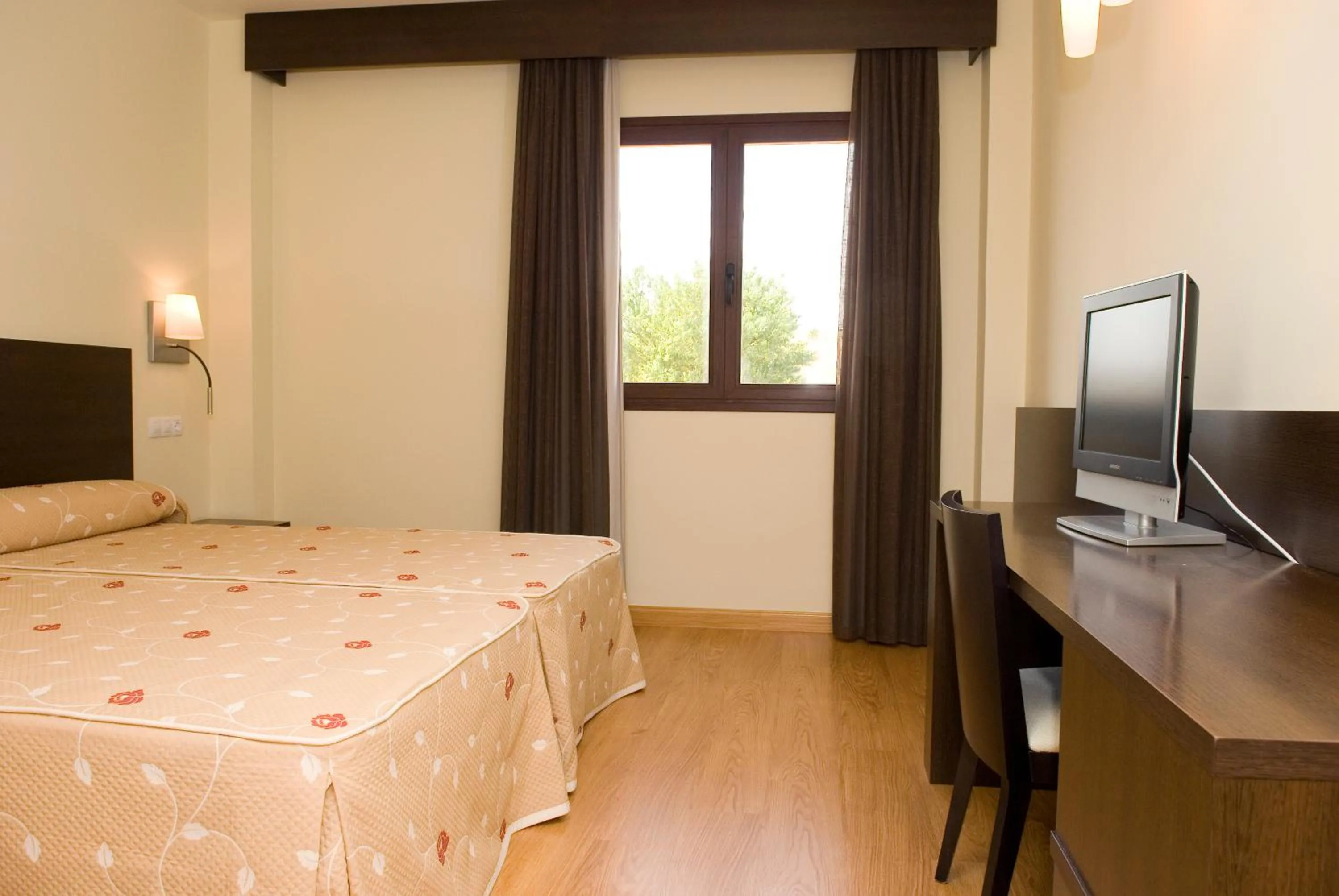 Bed in Hotel Tudanca-Aranda II