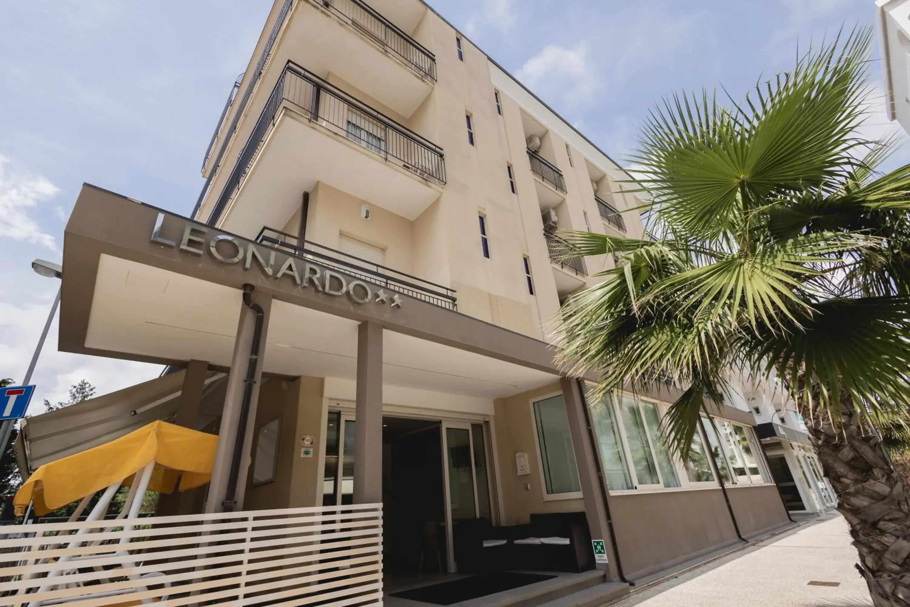 Hotel leonardo Hotel leonardo