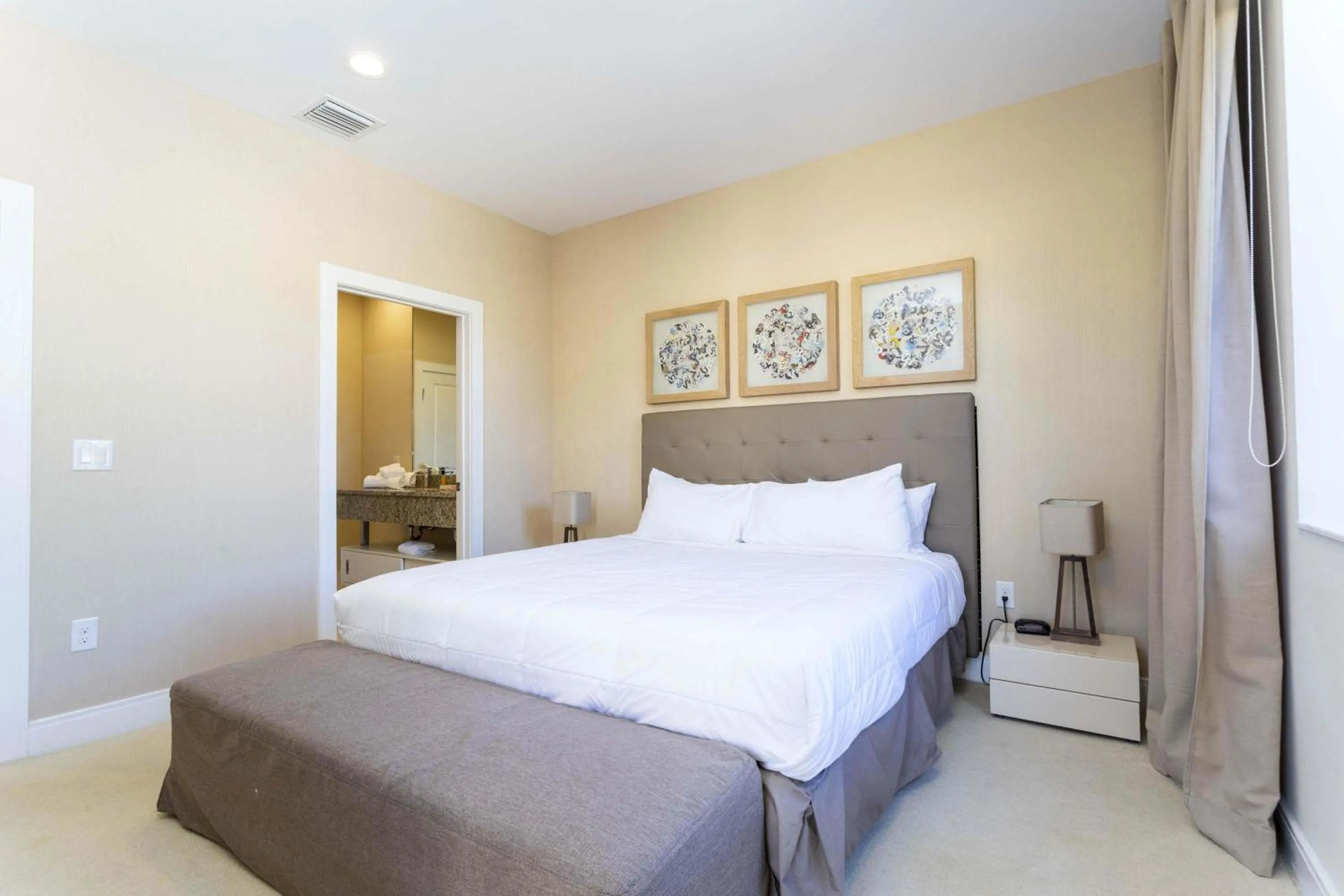 Bed in Gorgeous 4 Bd Close to Disney @ Magic Village 3114