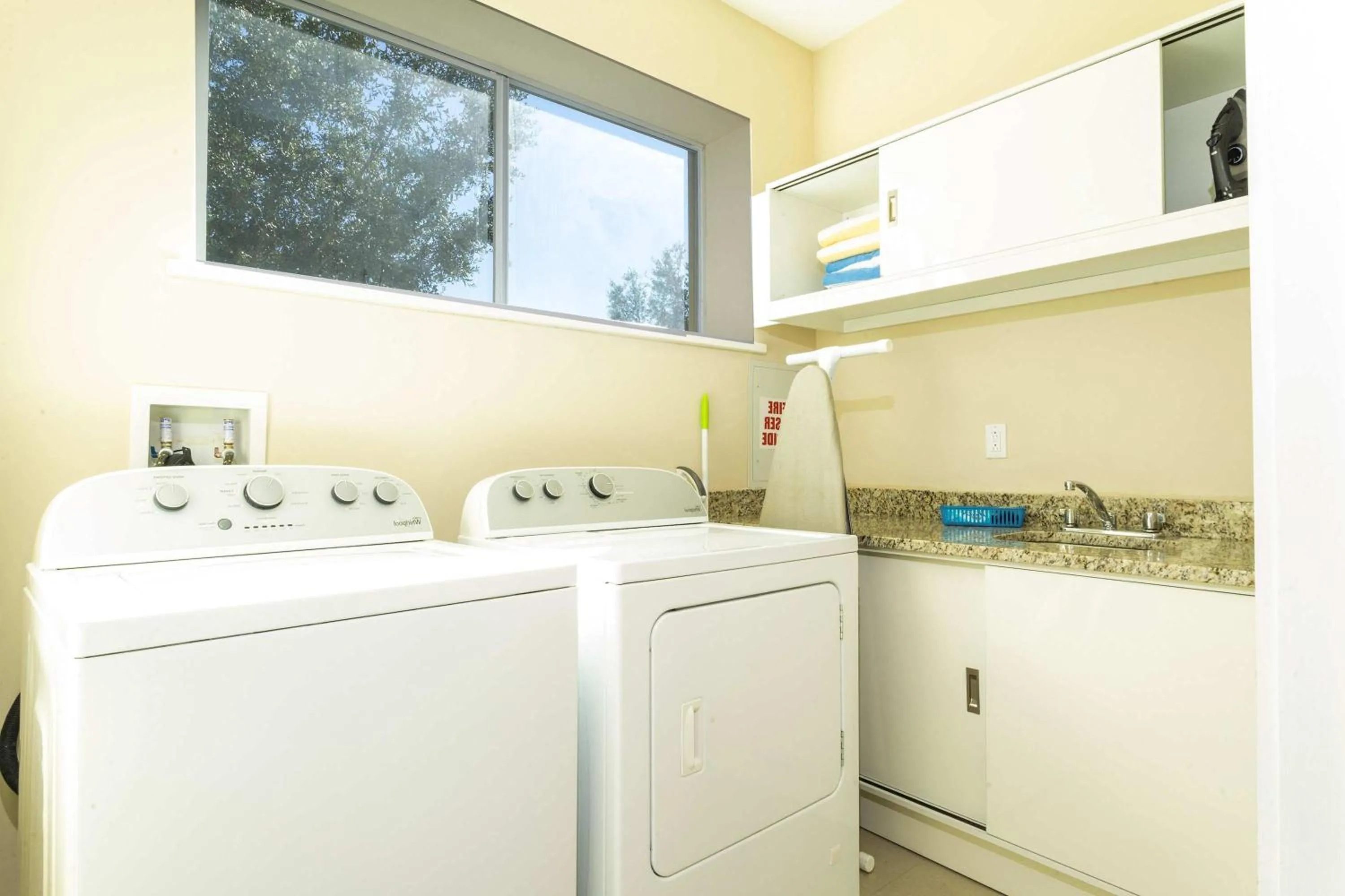 Gorgeous 4 Bd Close to Disney @ Magic Village 3114