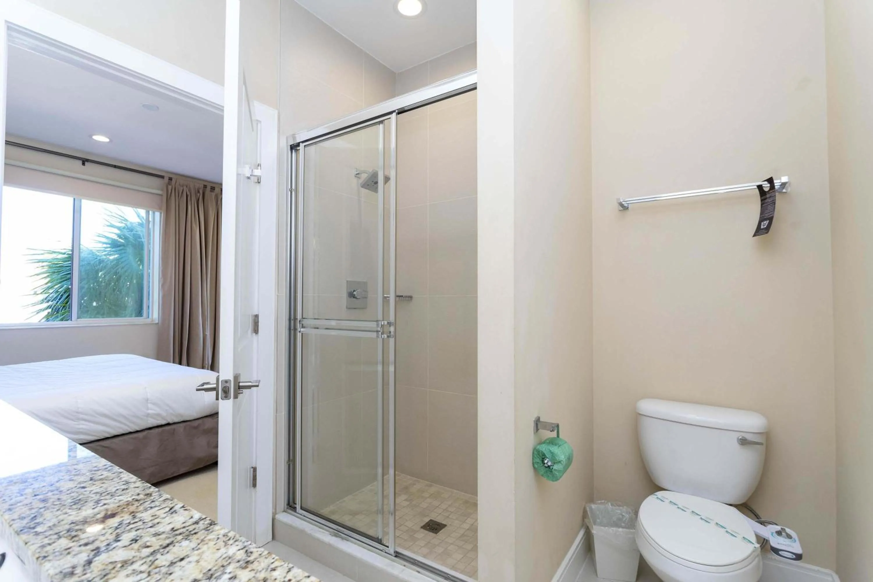 Bed in Gorgeous 4 Bd Close to Disney @ Magic Village 3114