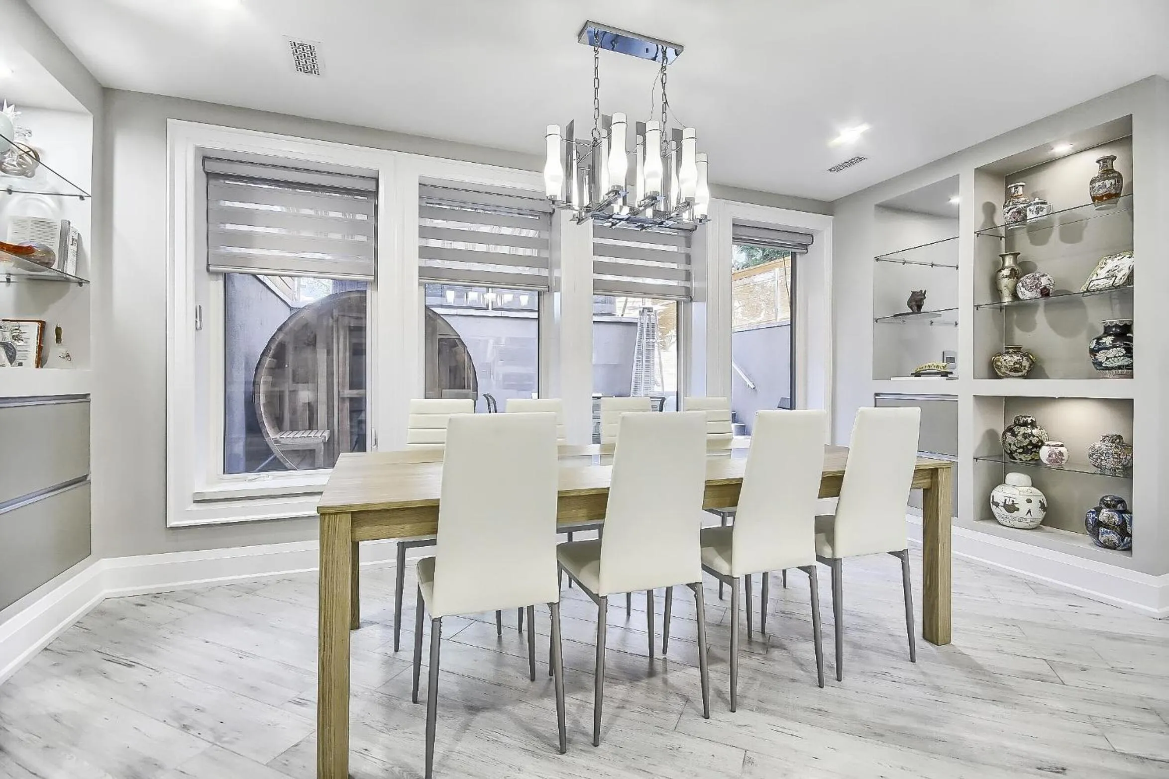 Dining area in Charming and Luxurious 2BR+1Bath Guest Suite