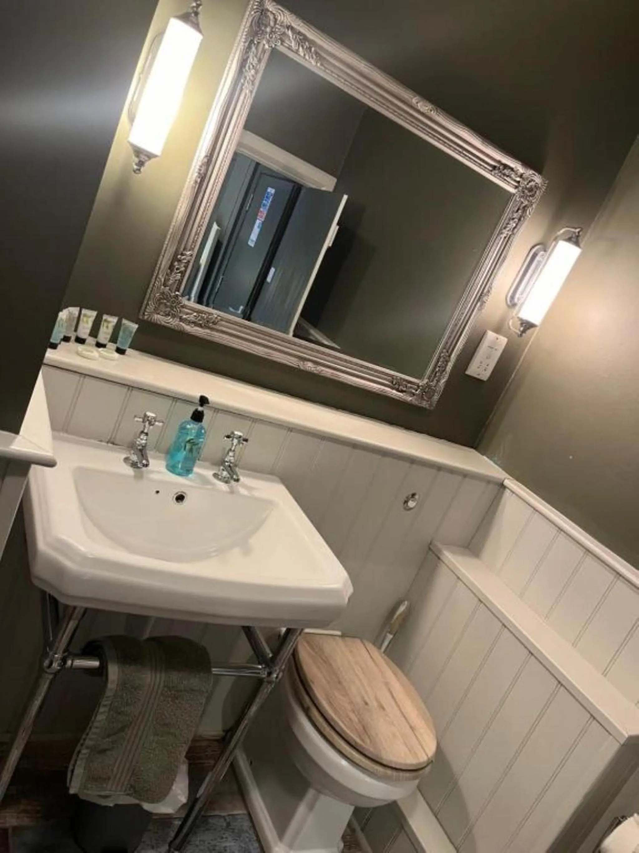 Bathroom in The Crown Inn