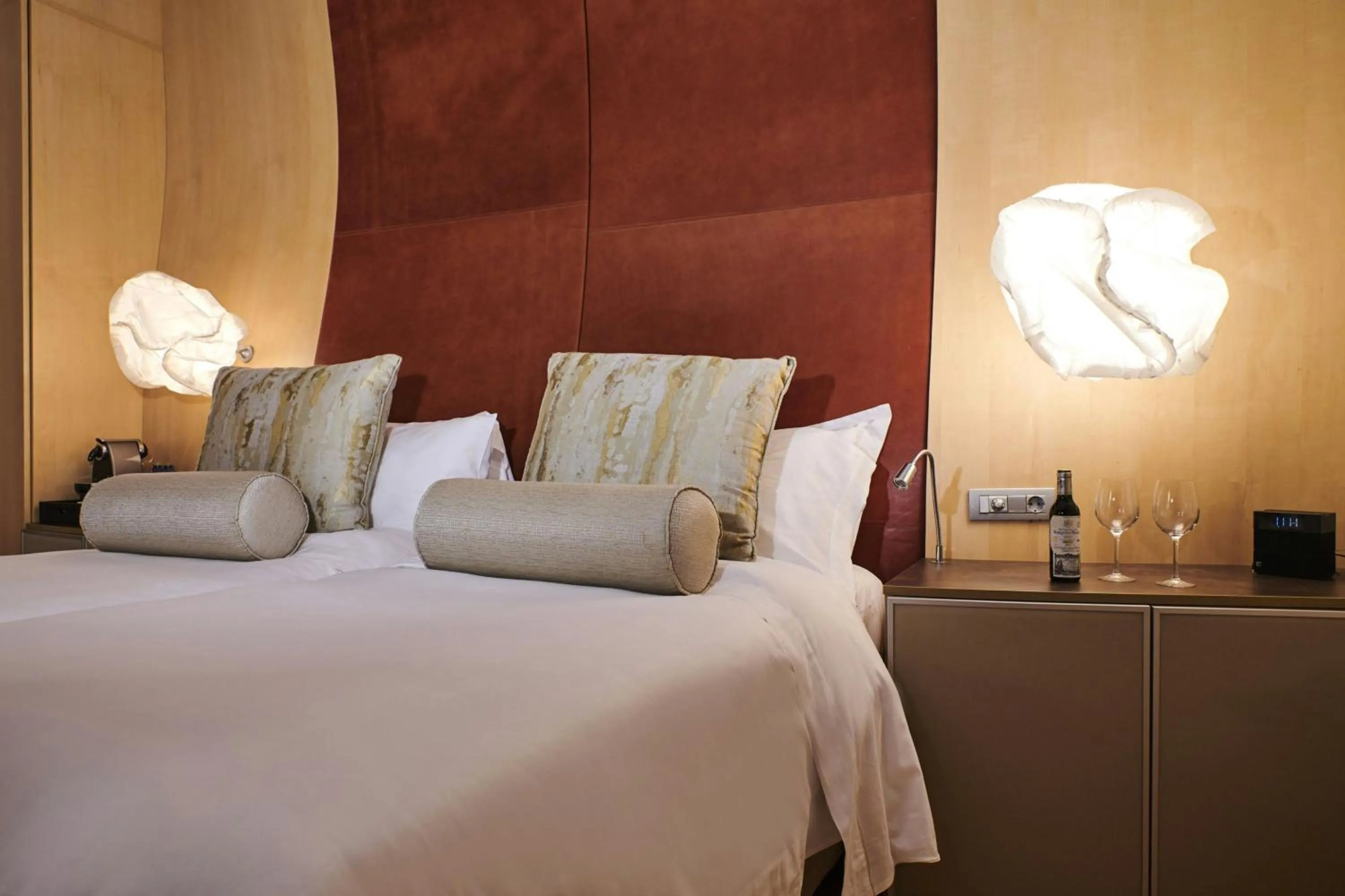 Photo of the whole room, Bed in Hotel Marqués de Riscal, a Luxury Collection Hotel, Elciego