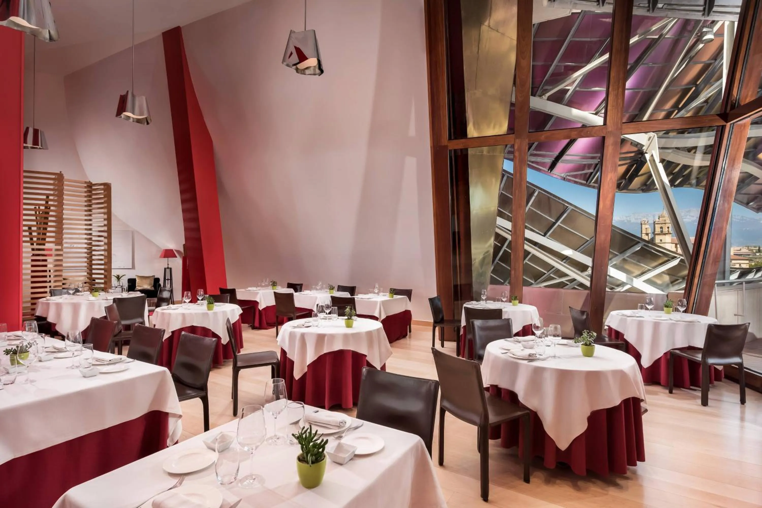 Restaurant/places to eat in Hotel Marqués de Riscal, a Luxury Collection Hotel, Elciego