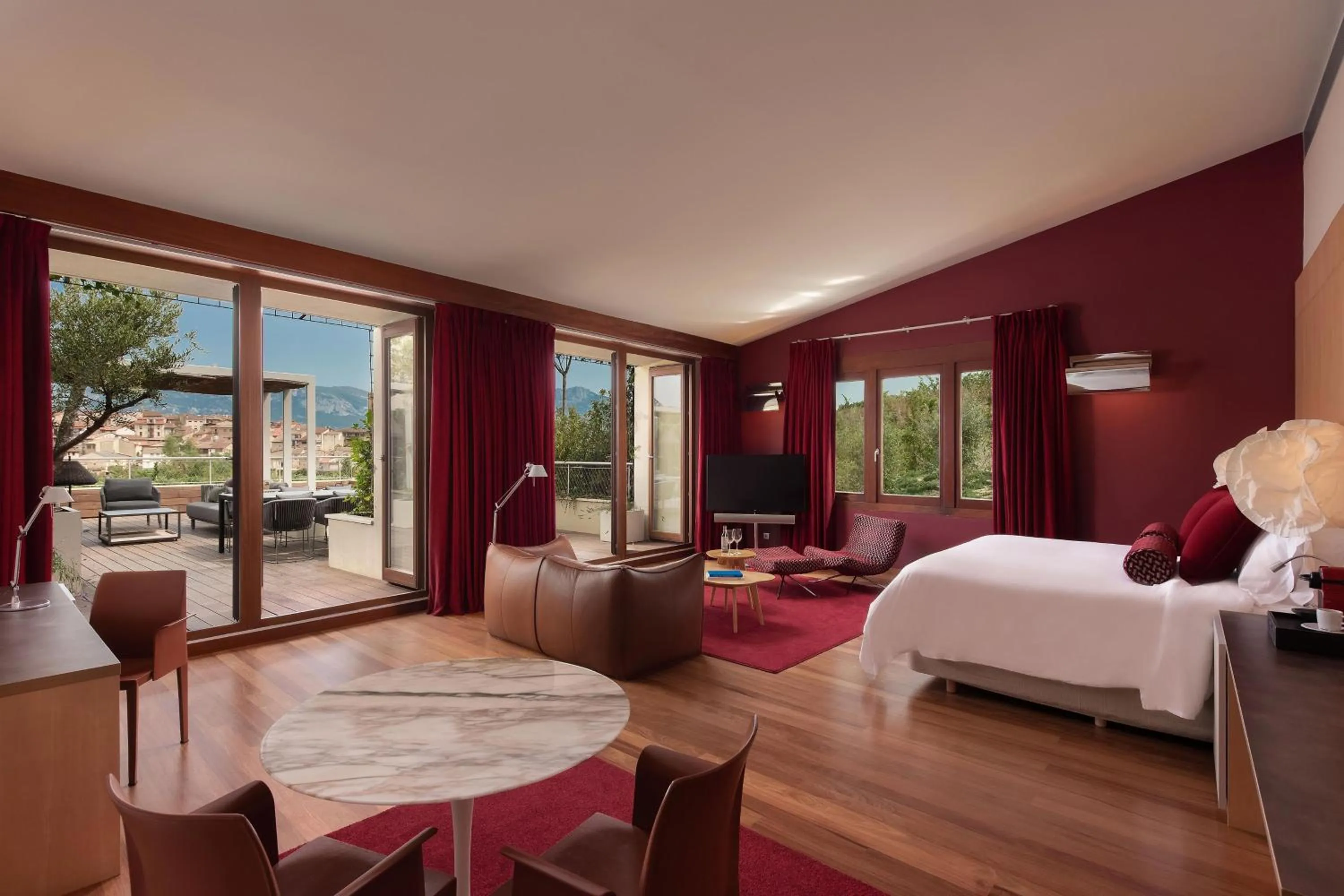 Photo of the whole room, Bed in Hotel Marqués de Riscal, a Luxury Collection Hotel, Elciego