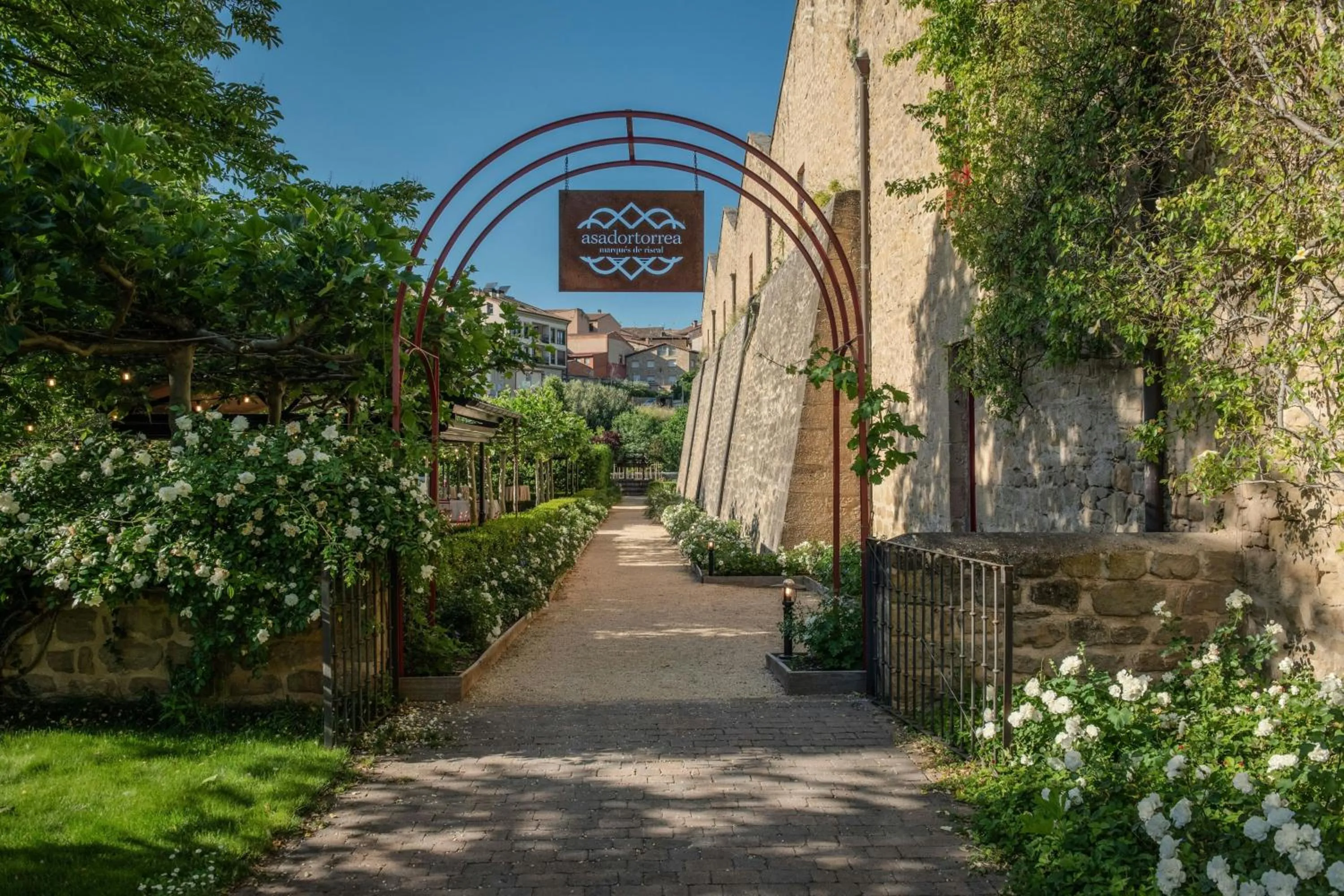 Restaurant/places to eat in Hotel Marqués de Riscal, a Luxury Collection Hotel, Elciego