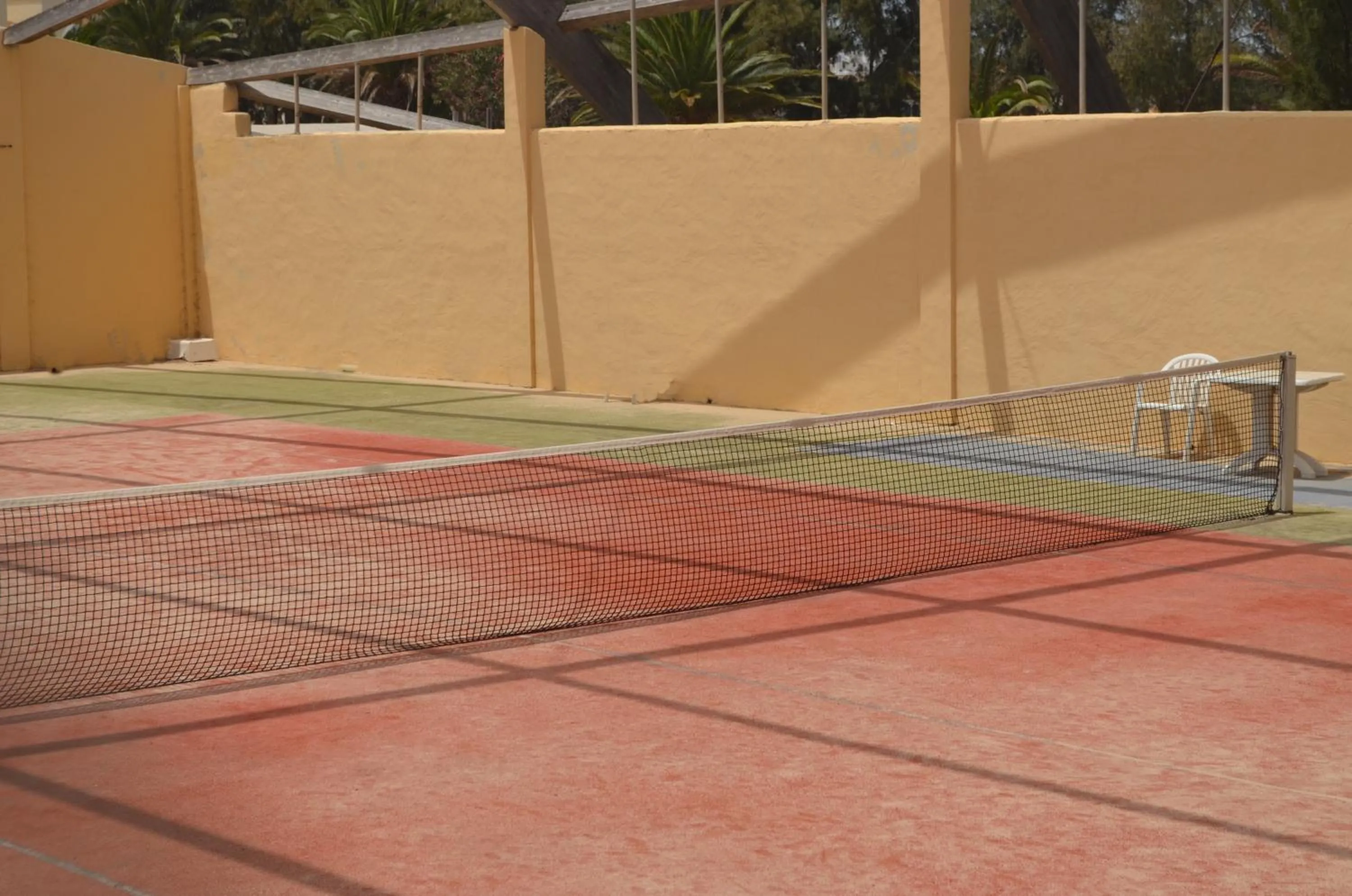 Tennis court in Hotel LIVVO Risco del Gato Suites