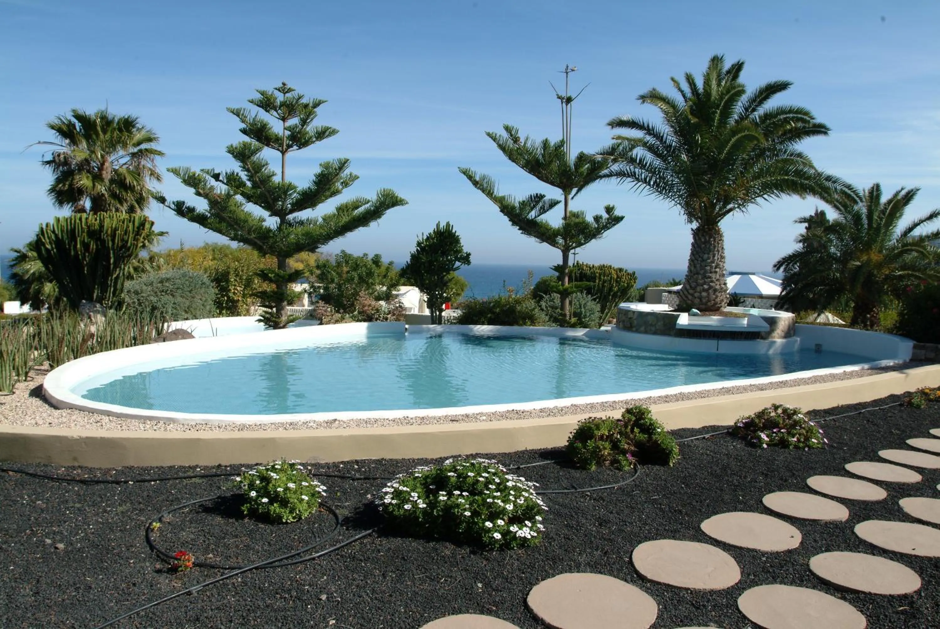 Swimming pool in Hotel LIVVO Risco del Gato Suites