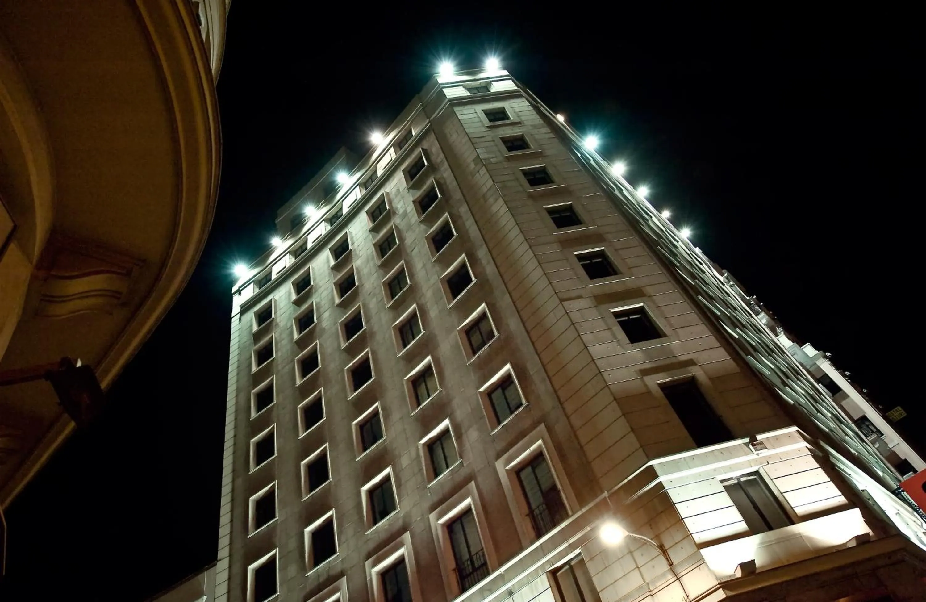 Facade/entrance in Vincci Vía - 66