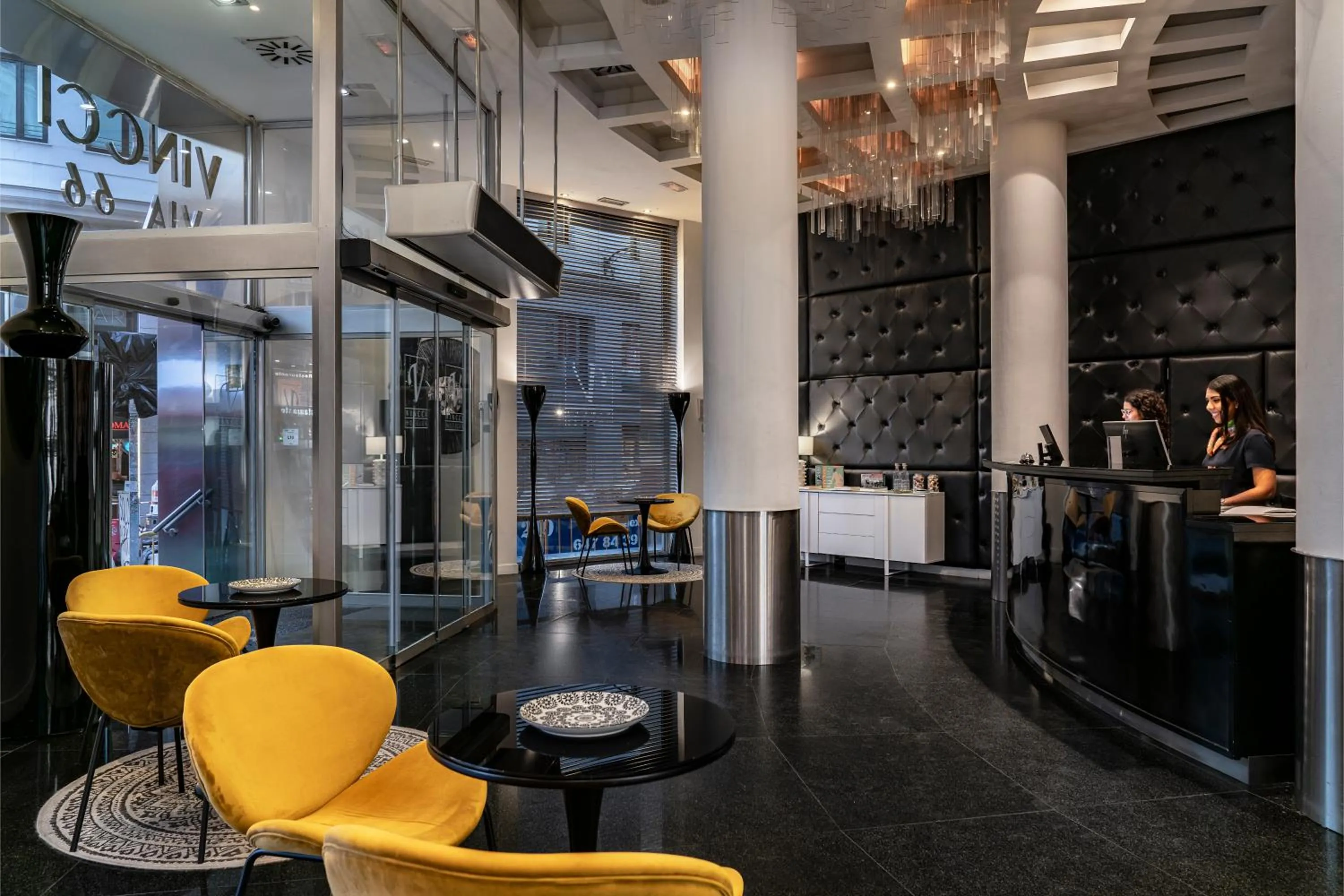 Lobby or reception in Vincci Vía - 66
