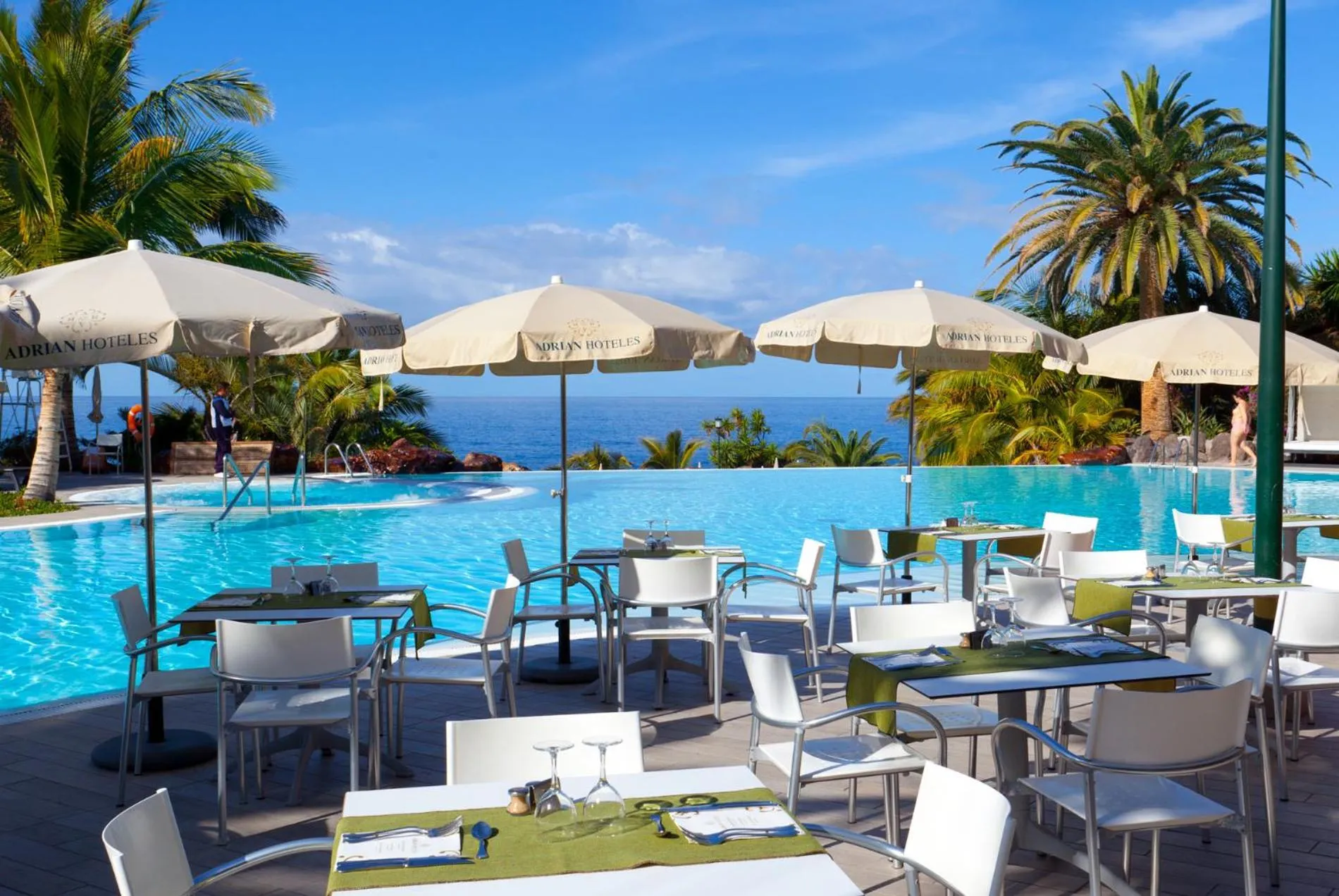 Restaurant/places to eat in Adrián Hoteles Roca Nivaria