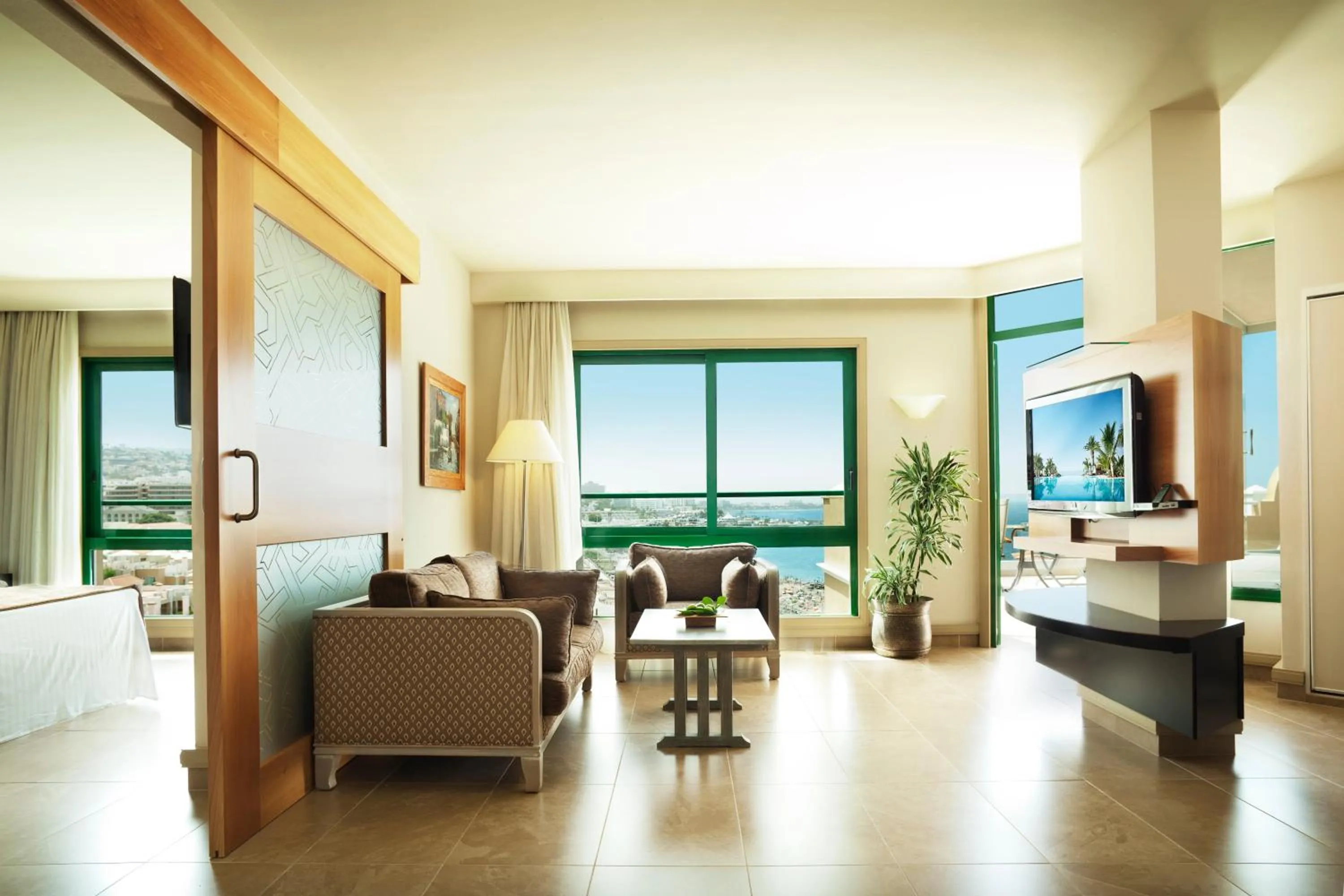 Living room, Bed in Adrián Hoteles Jardines de Nivaria