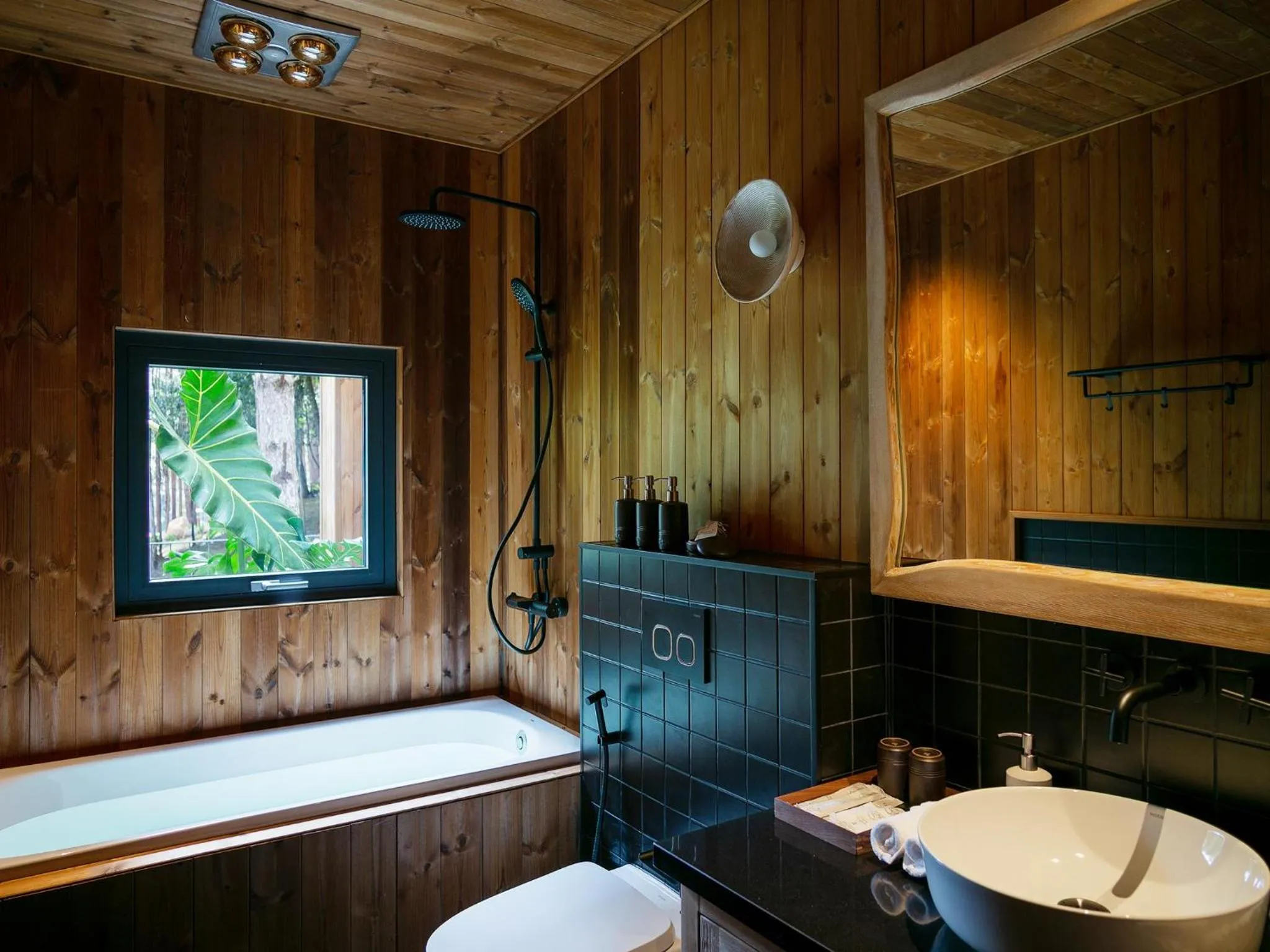 Shower in Mơ Stay - Forest Resort