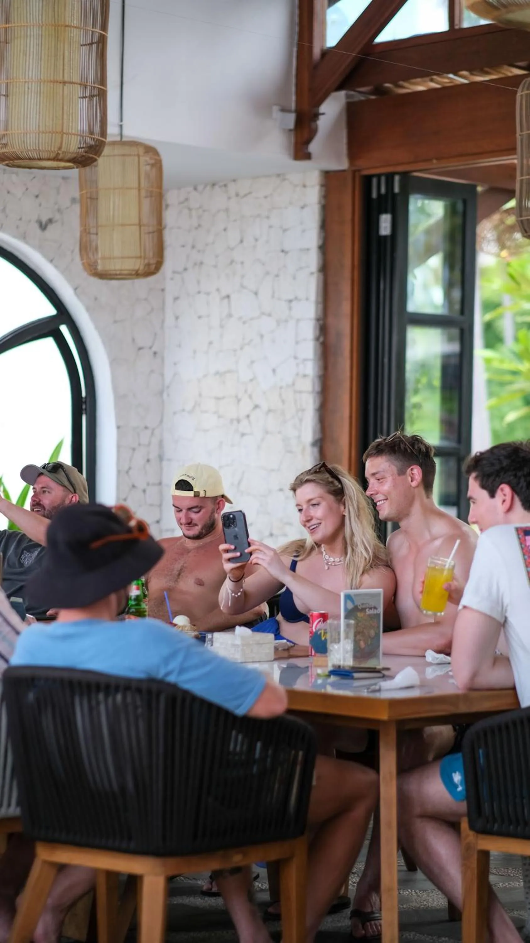 Restaurant/places to eat in Khamara Nusa Penida