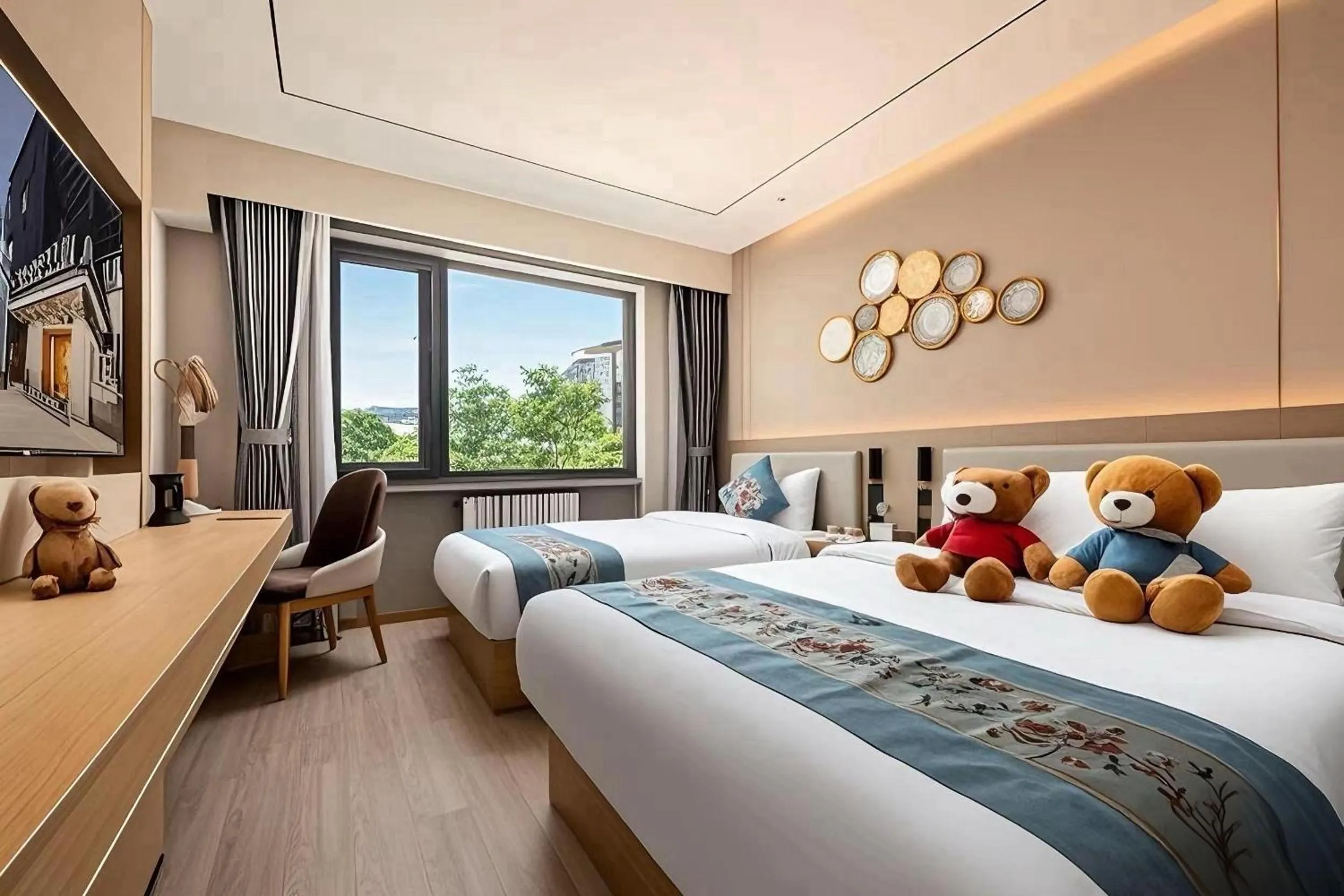 Bed in East Sacred Hotel-Beijing Tiananmen Square,the Forbidden City,Wangfujing Street