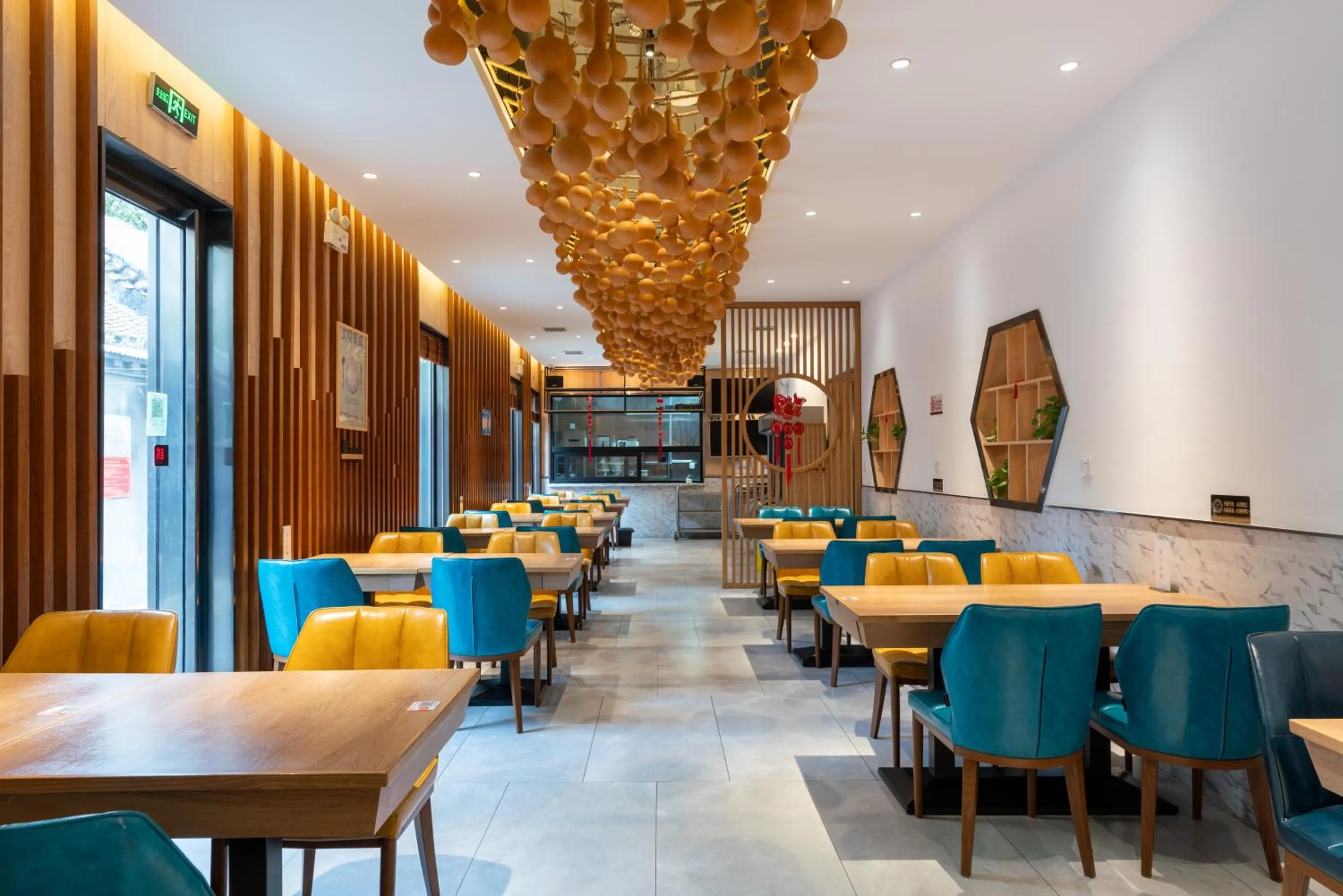 Restaurant/places to eat in East Sacred Hotel-Beijing Tiananmen Square,the Forbidden City,Wangfujing Street