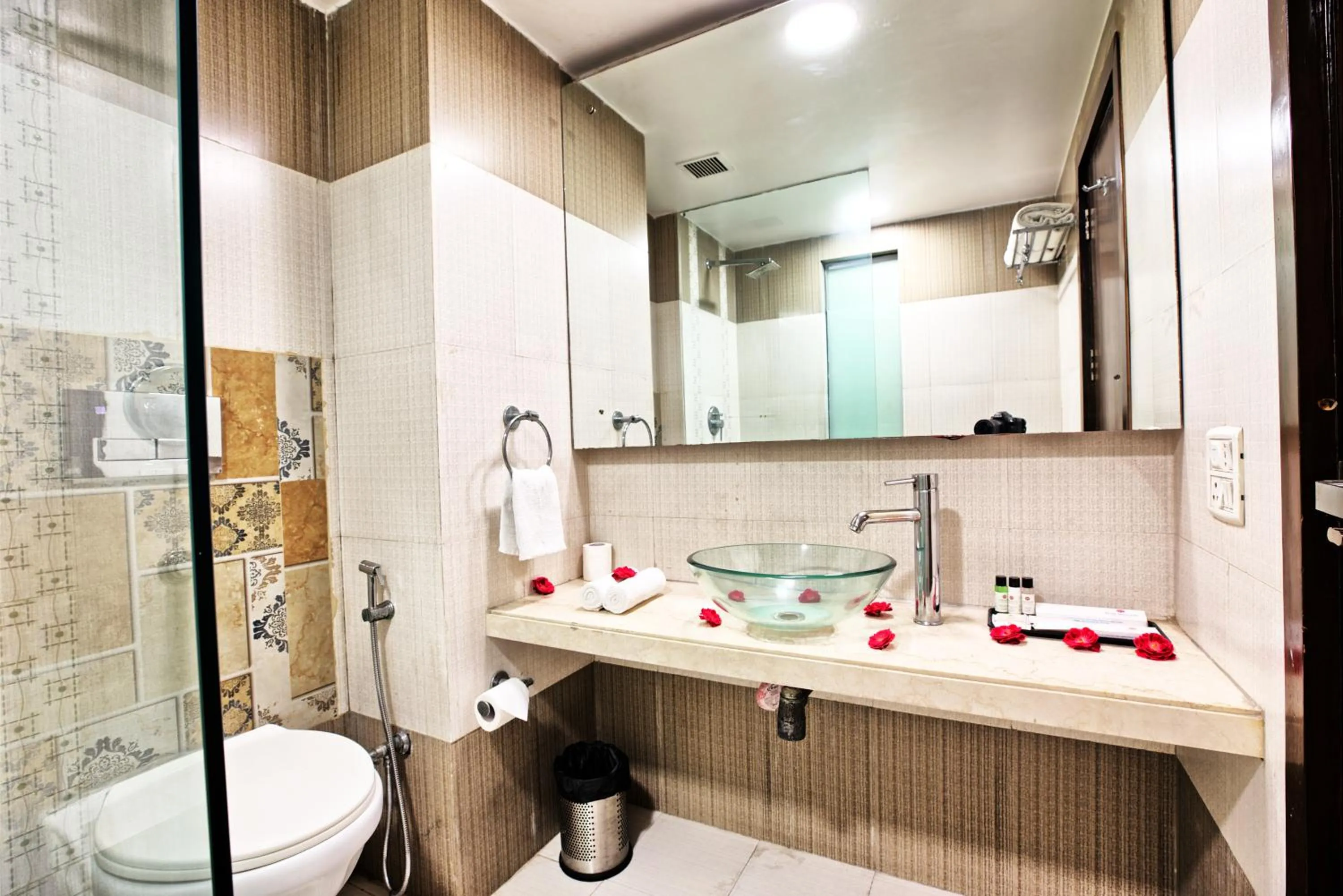 Bathroom in Rosemallow Hotel New Delhi