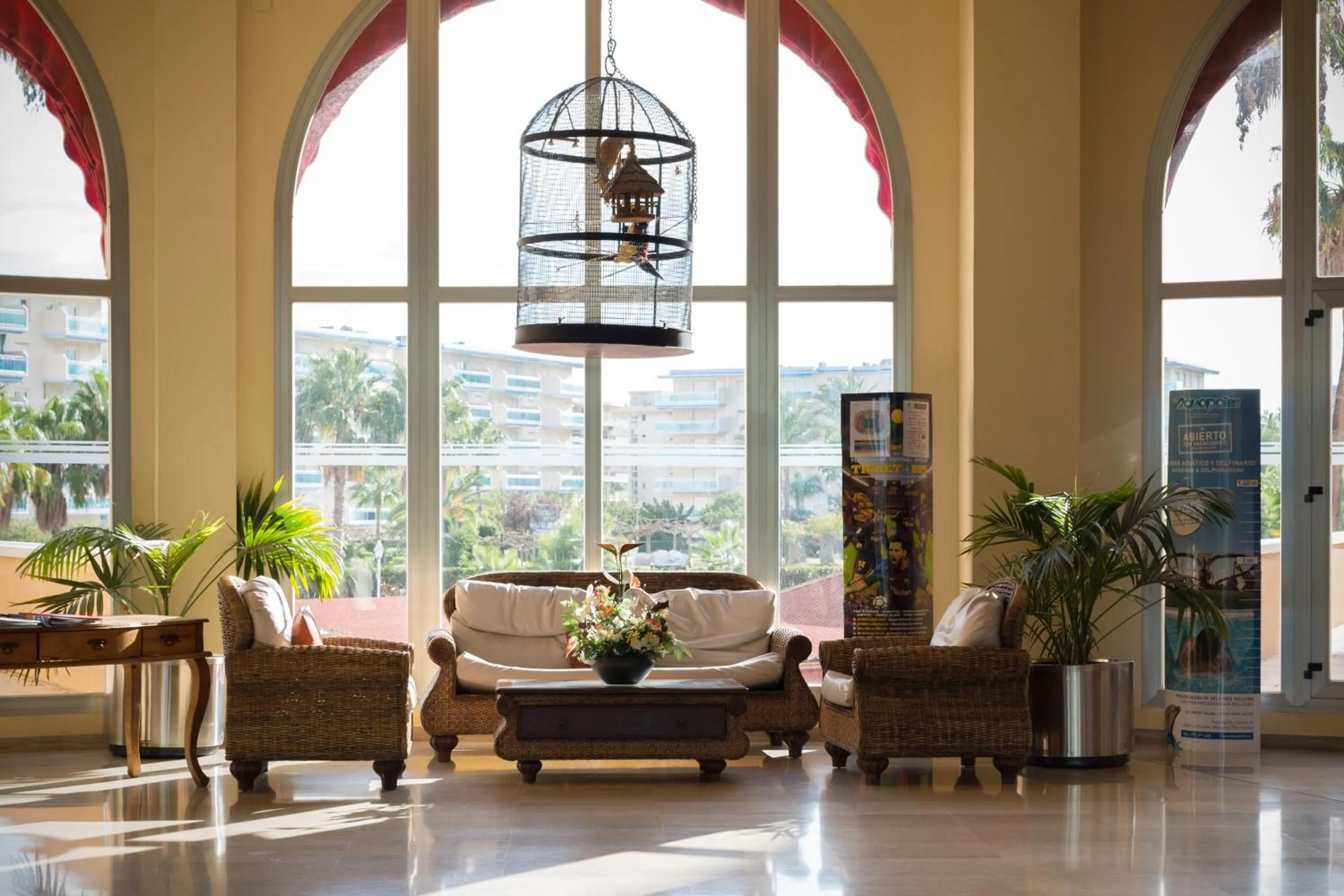 Lobby or reception in Ohtels La Hacienda