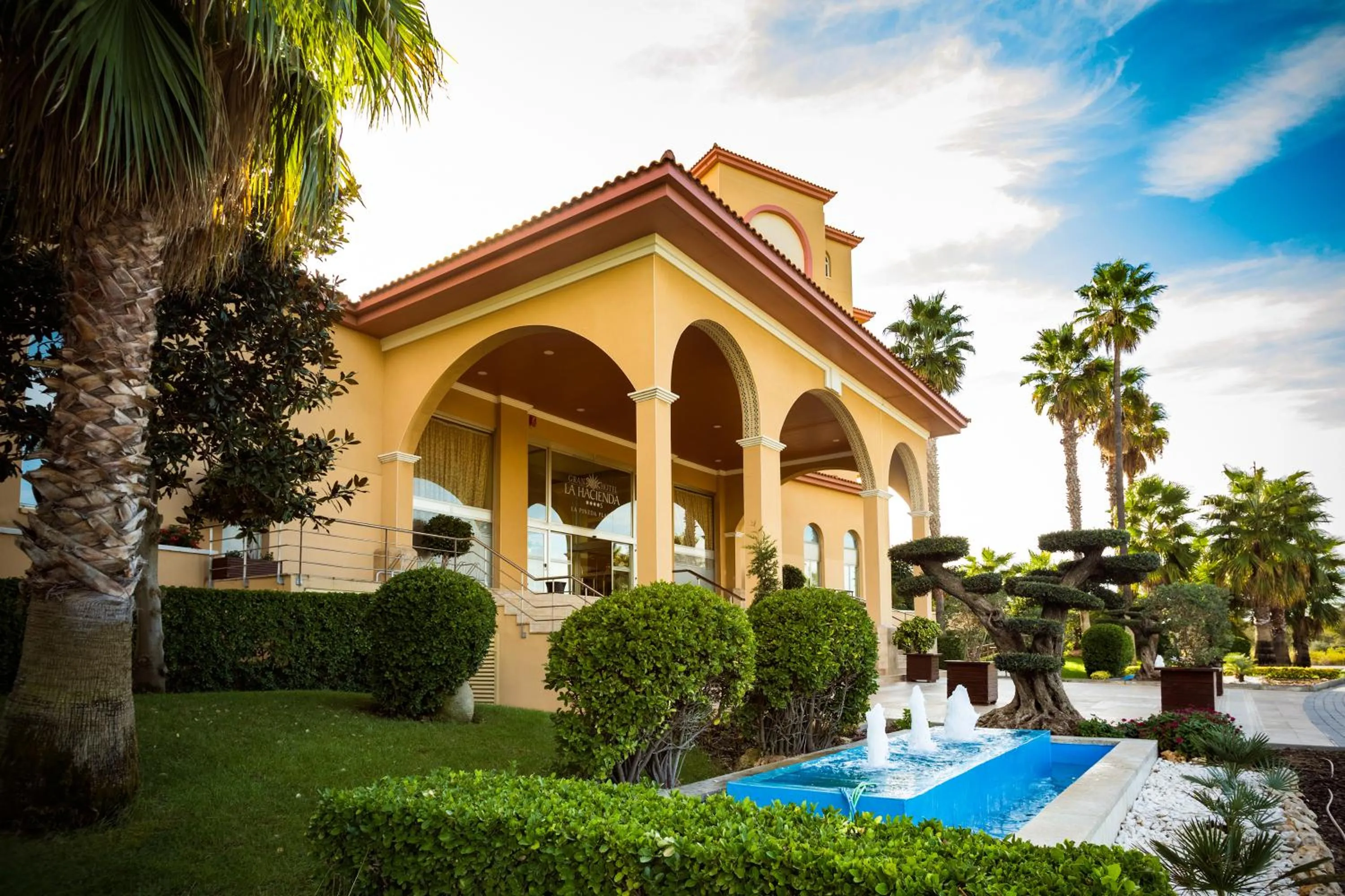 Property building in Ohtels La Hacienda