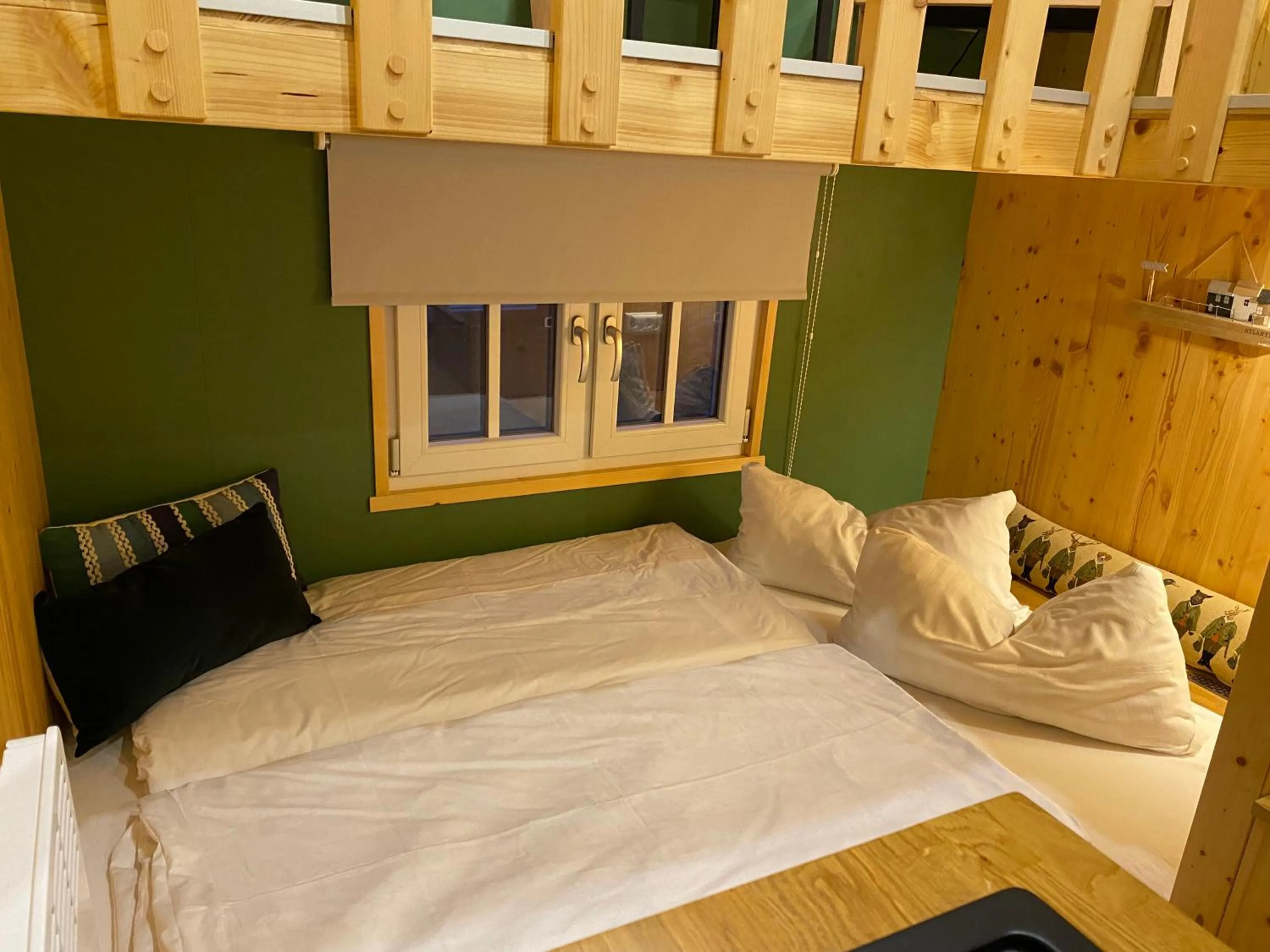 Bed in Tiny House Ahse im PIER9 Tiny House Hotel