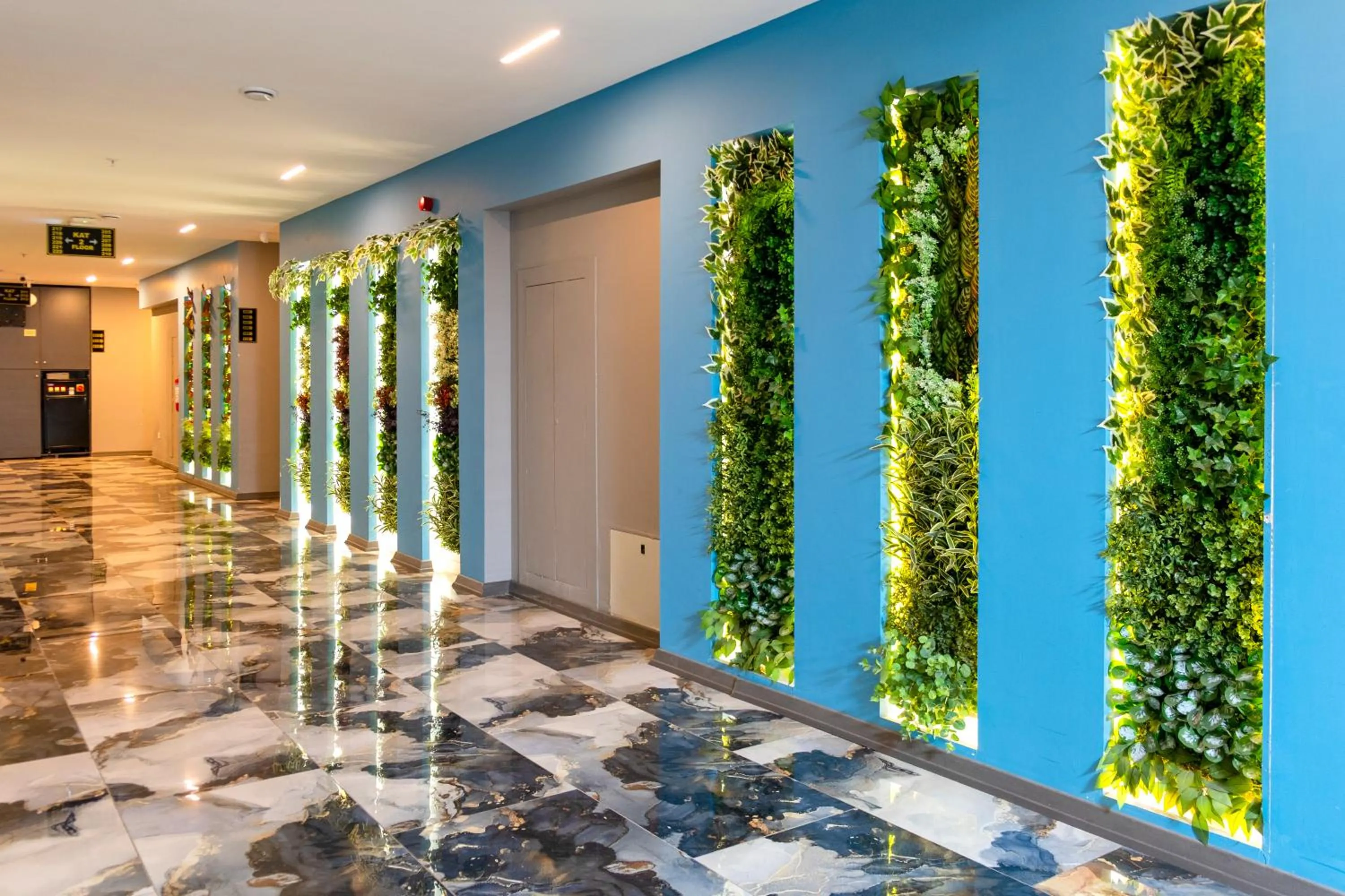 Property building in ZOOM HOTEL