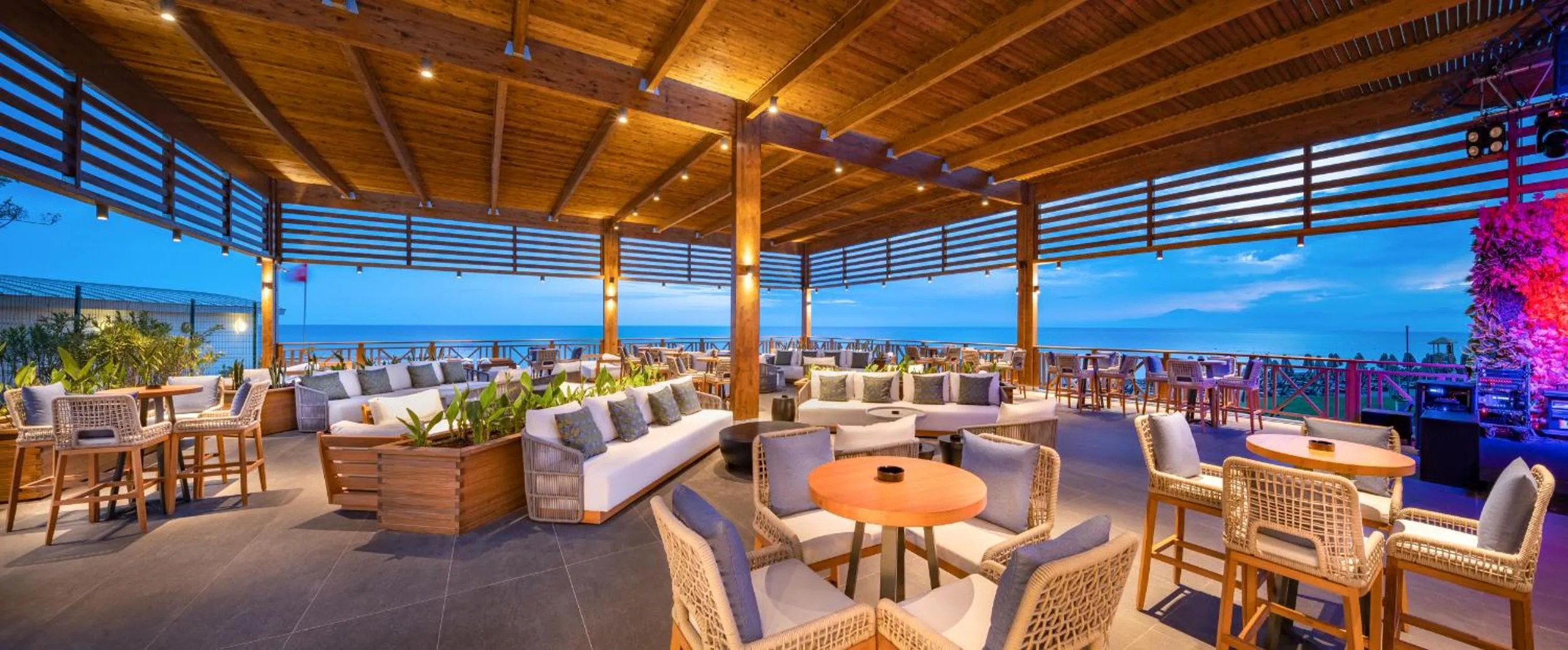 Lounge or bar in Rixos Park Belek - The Land Of Legends Access