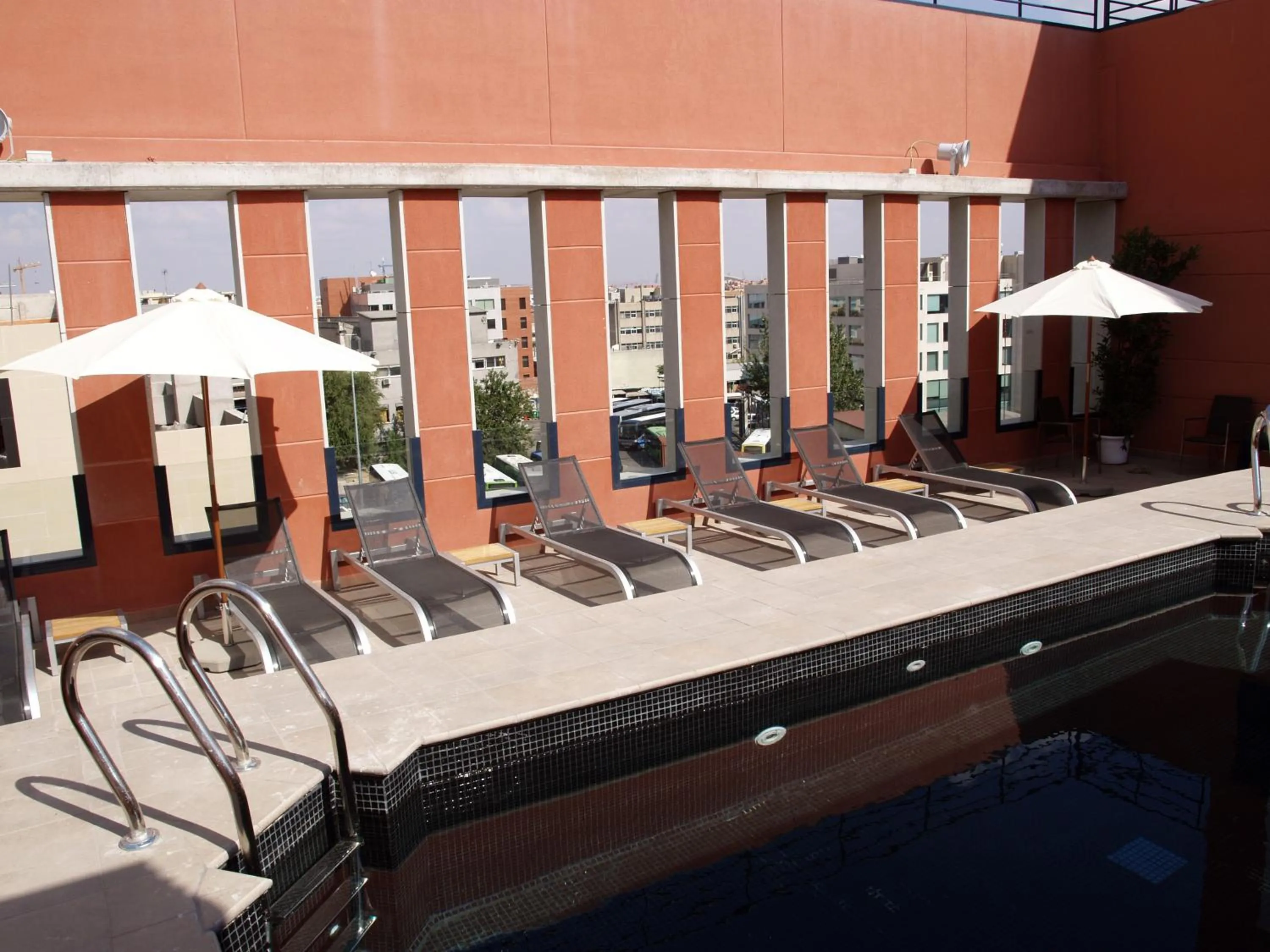 Swimming pool in Eco Alcalá Suites