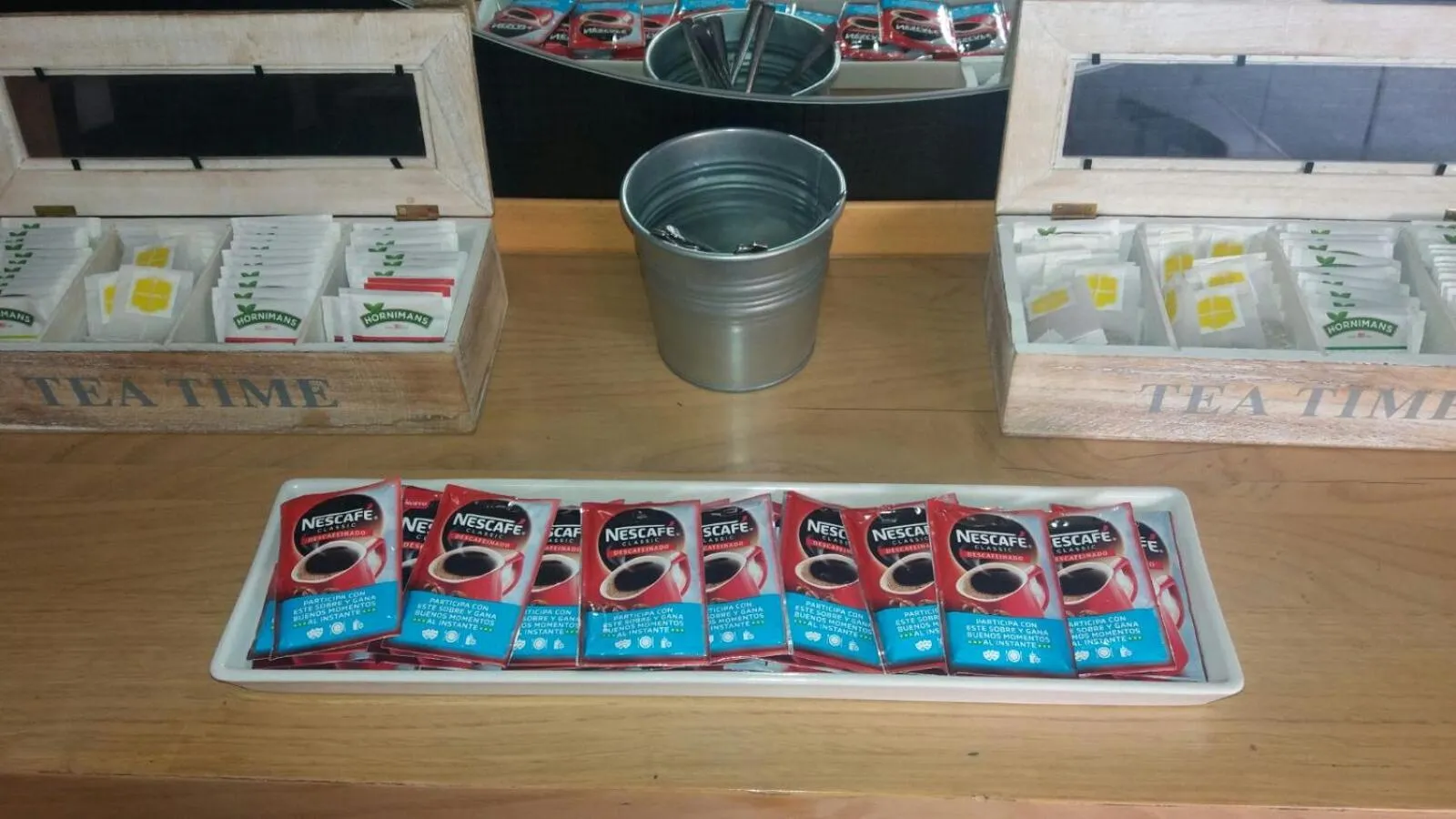 Buffet breakfast in Eco Alcalá Suites