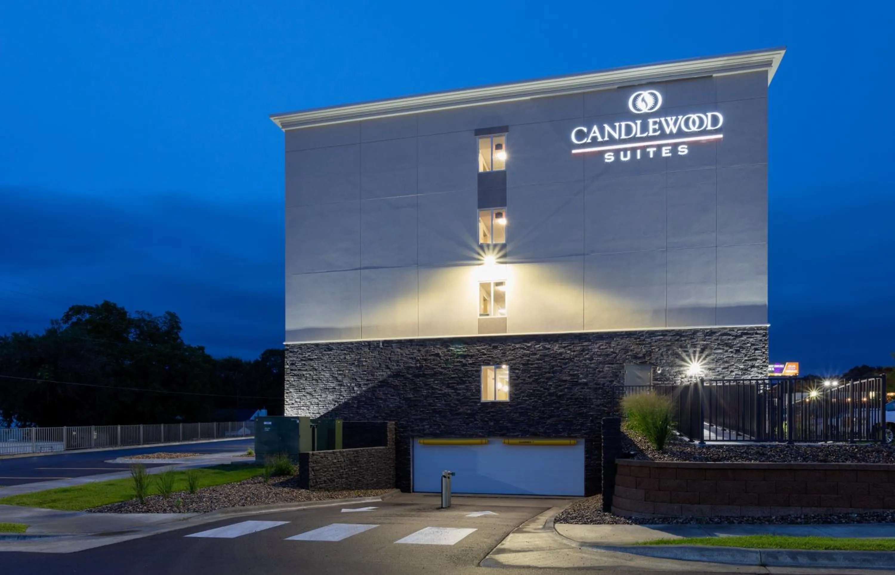 Property building in Candlewood Suites - Rochester Mayo Clinic Area